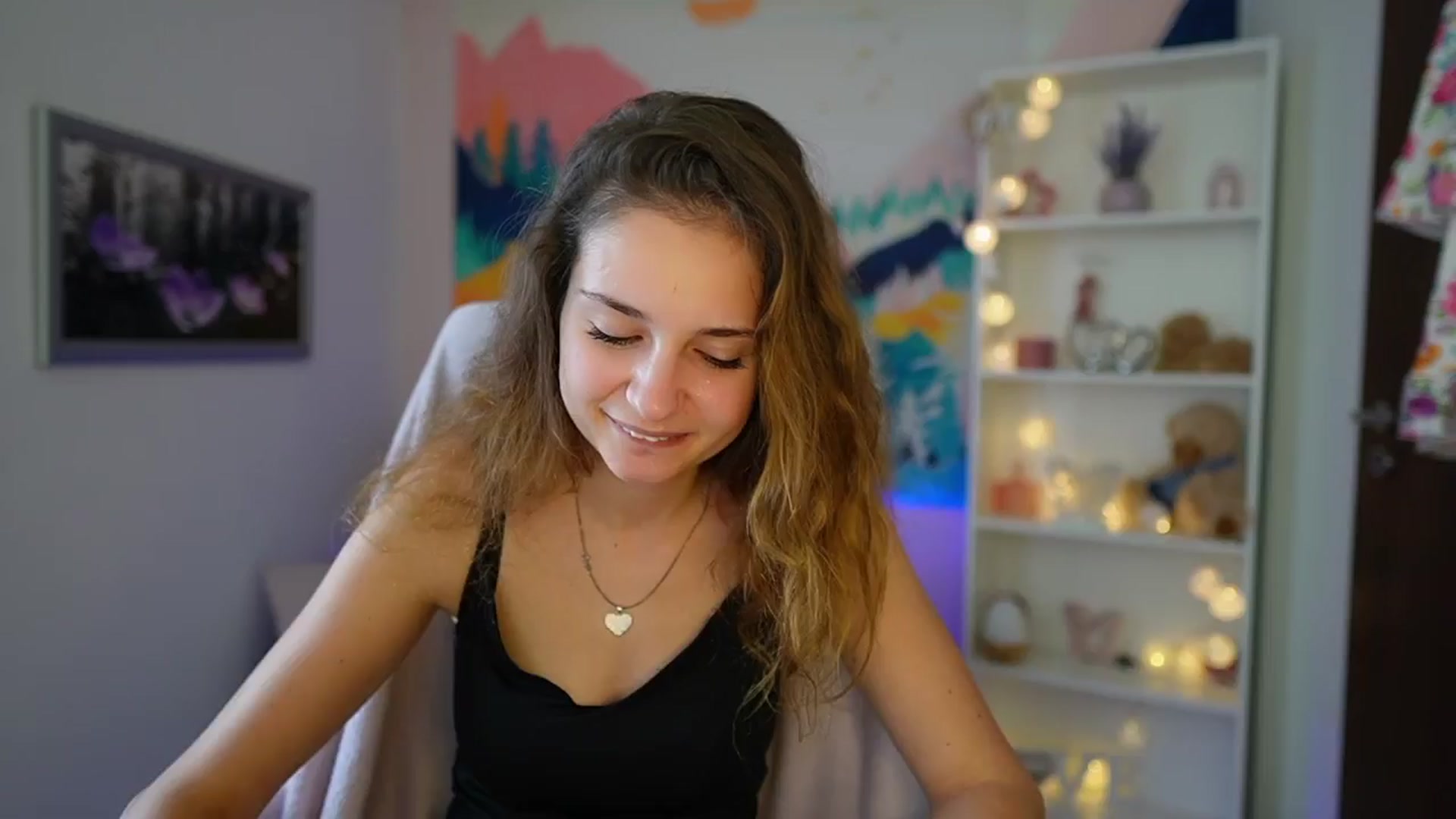 Gallery image thumbnail from Vina_Sky's myfreecams stream on, 08/16/2024, 13:00 image 18 of 20