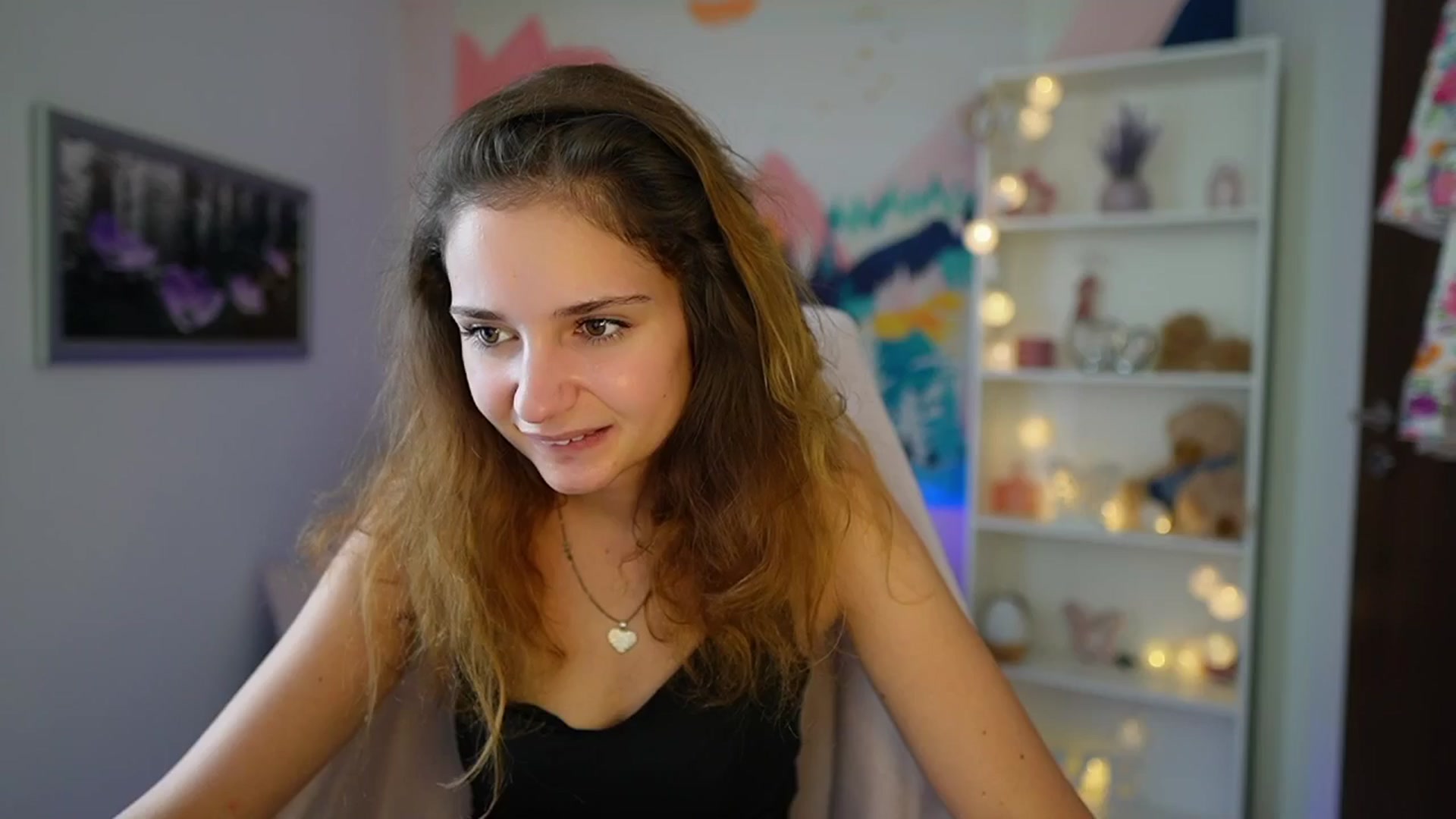 Gallery image thumbnail from Vina_Sky's myfreecams stream on, 08/16/2024, 13:00 image 3 of 20