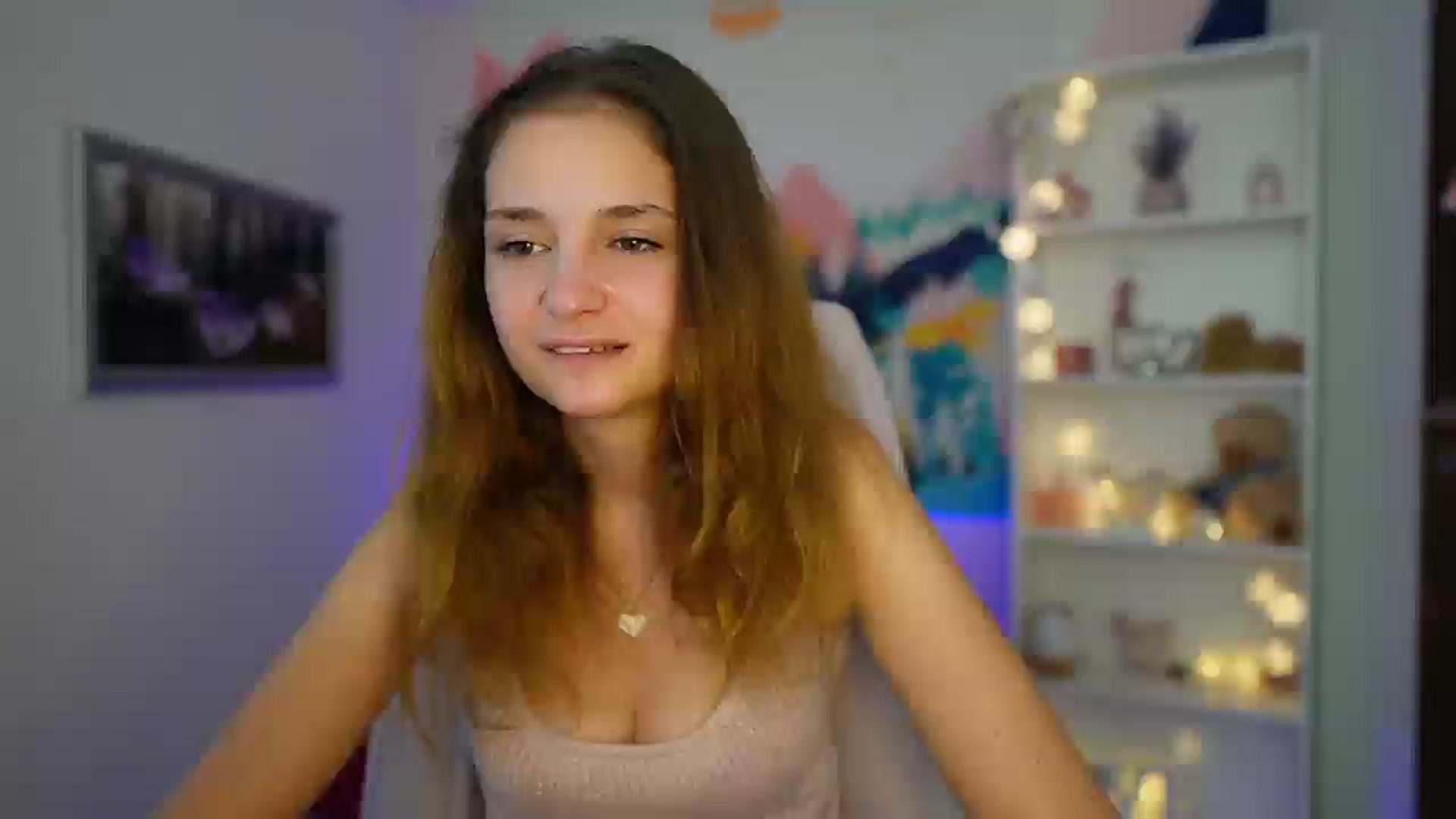 Gallery image thumbnail from Vina_Sky's myfreecams stream on, 08/17/2024, 10:47 image 16 of 20