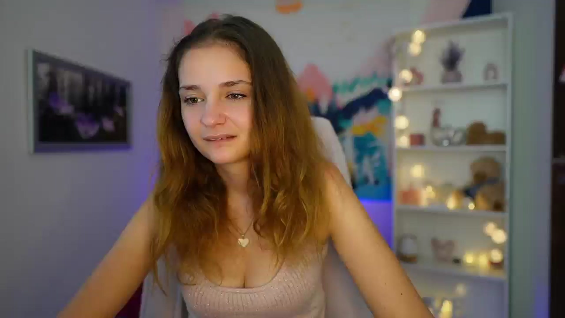 Gallery image thumbnail from Vina_Sky's myfreecams stream on, 08/17/2024, 10:47 image 15 of 20