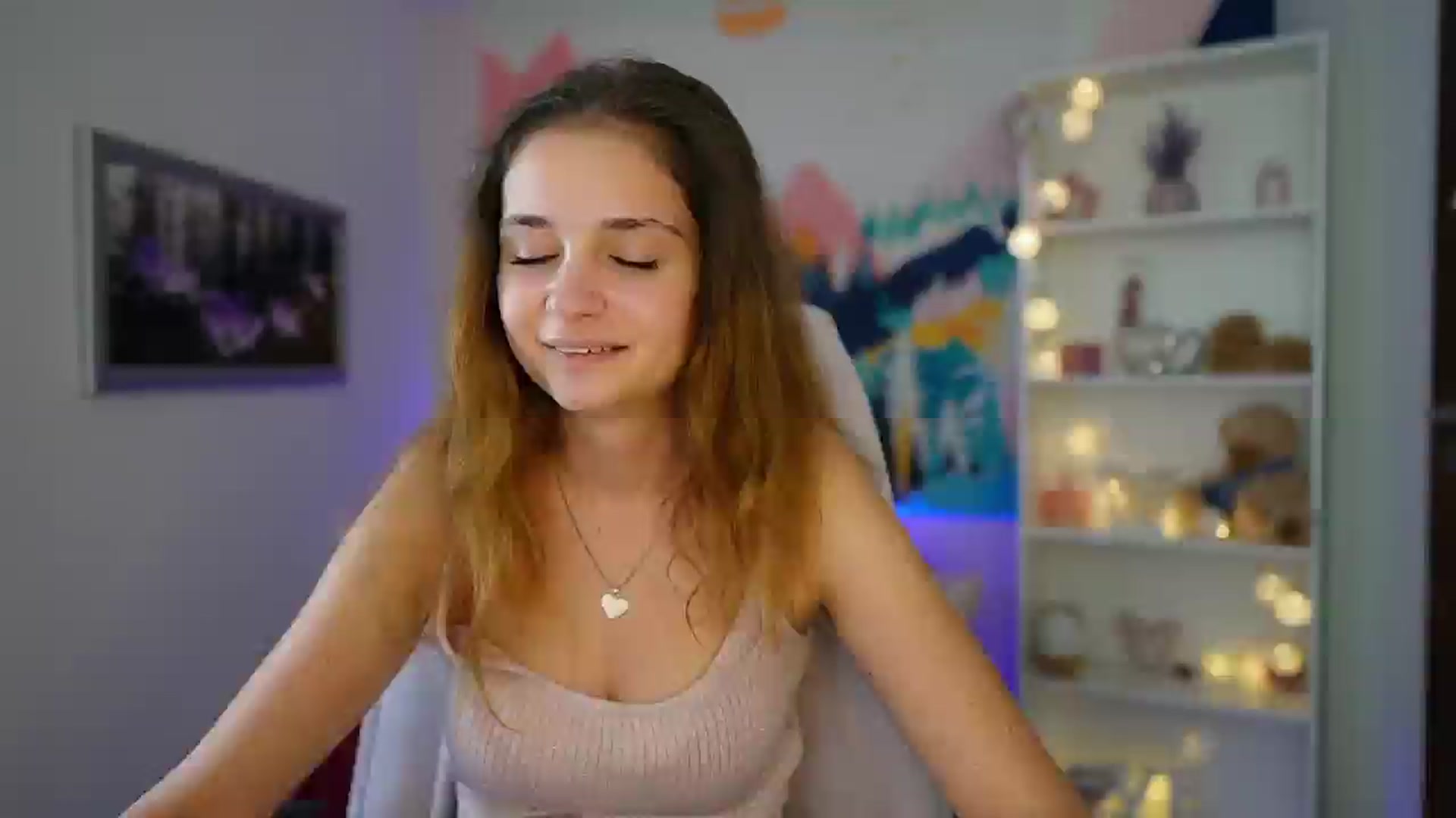 Gallery image thumbnail from Vina_Sky's myfreecams stream on, 08/17/2024, 12:29 image 2 of 20