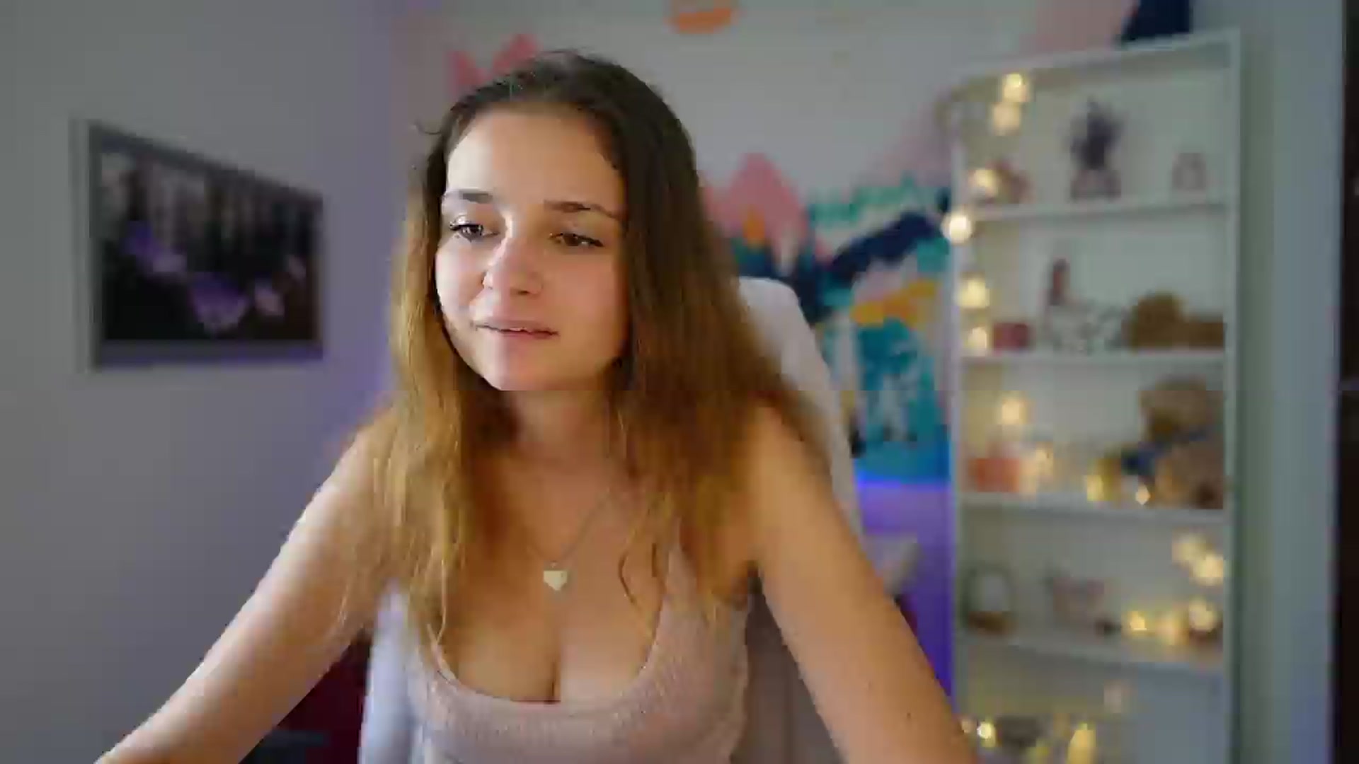 Gallery image thumbnail from Vina_Sky's myfreecams stream on, 08/17/2024, 13:53 image 13 of 20