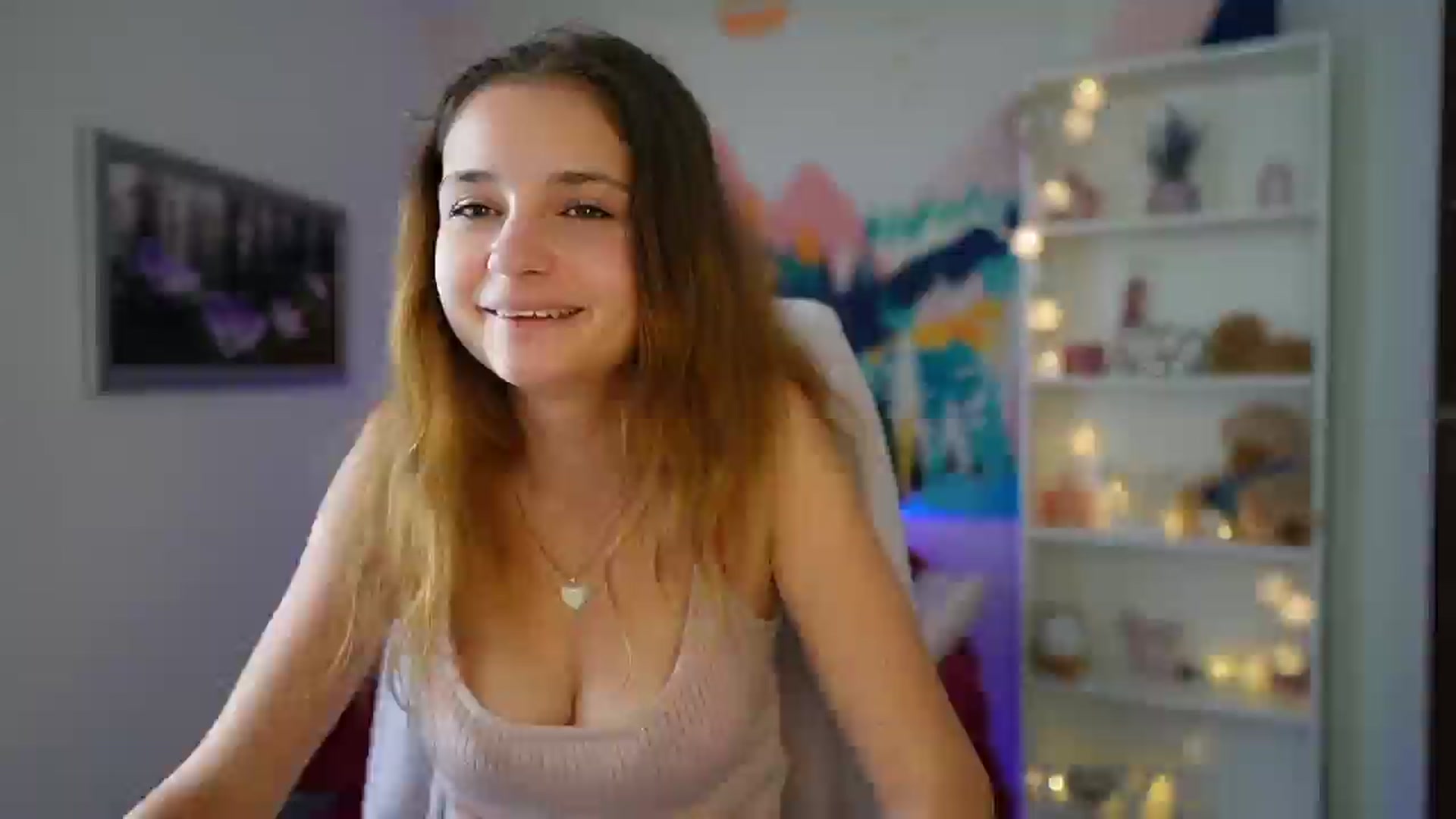 Gallery image thumbnail from Vina_Sky's myfreecams stream on, 08/17/2024, 13:53 image 15 of 20