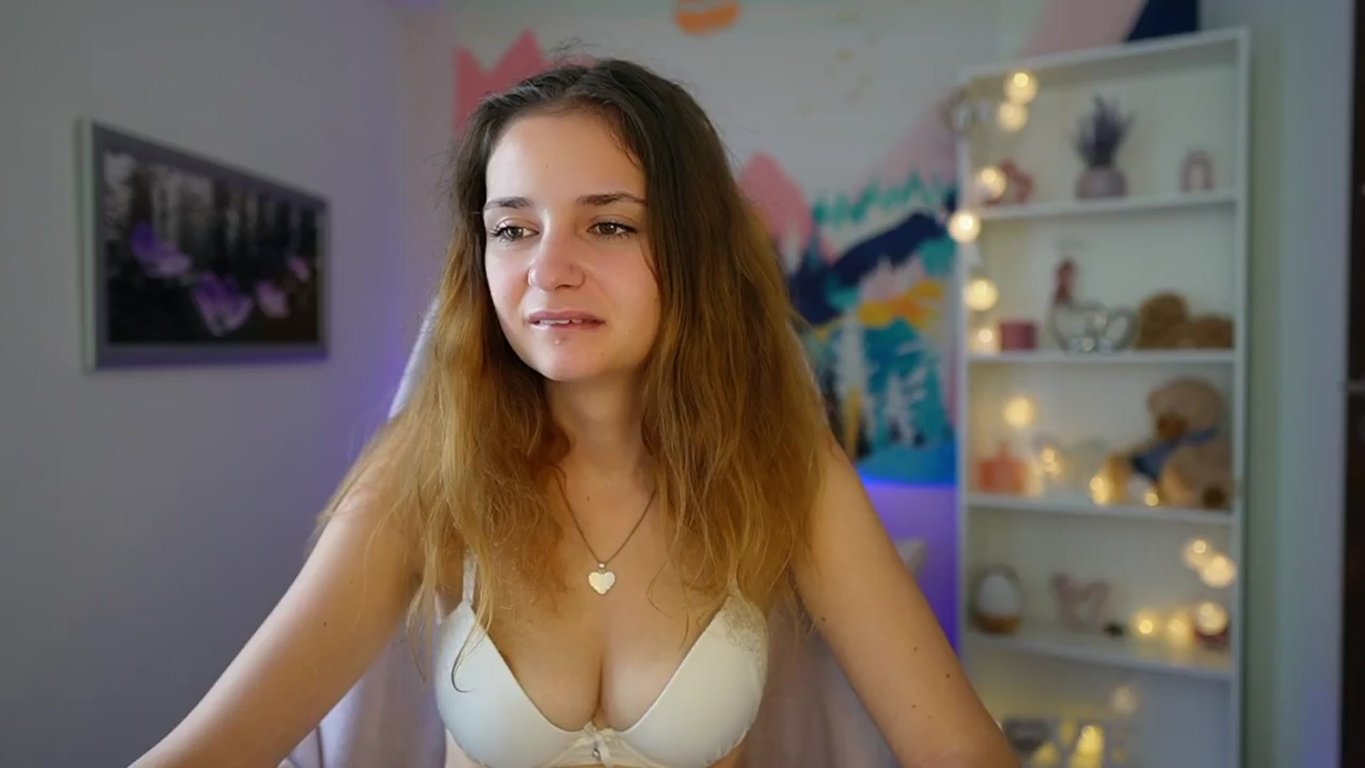 Gallery image thumbnail from Vina_Sky's myfreecams stream on, 08/18/2024, 09:25 image 3 of 20