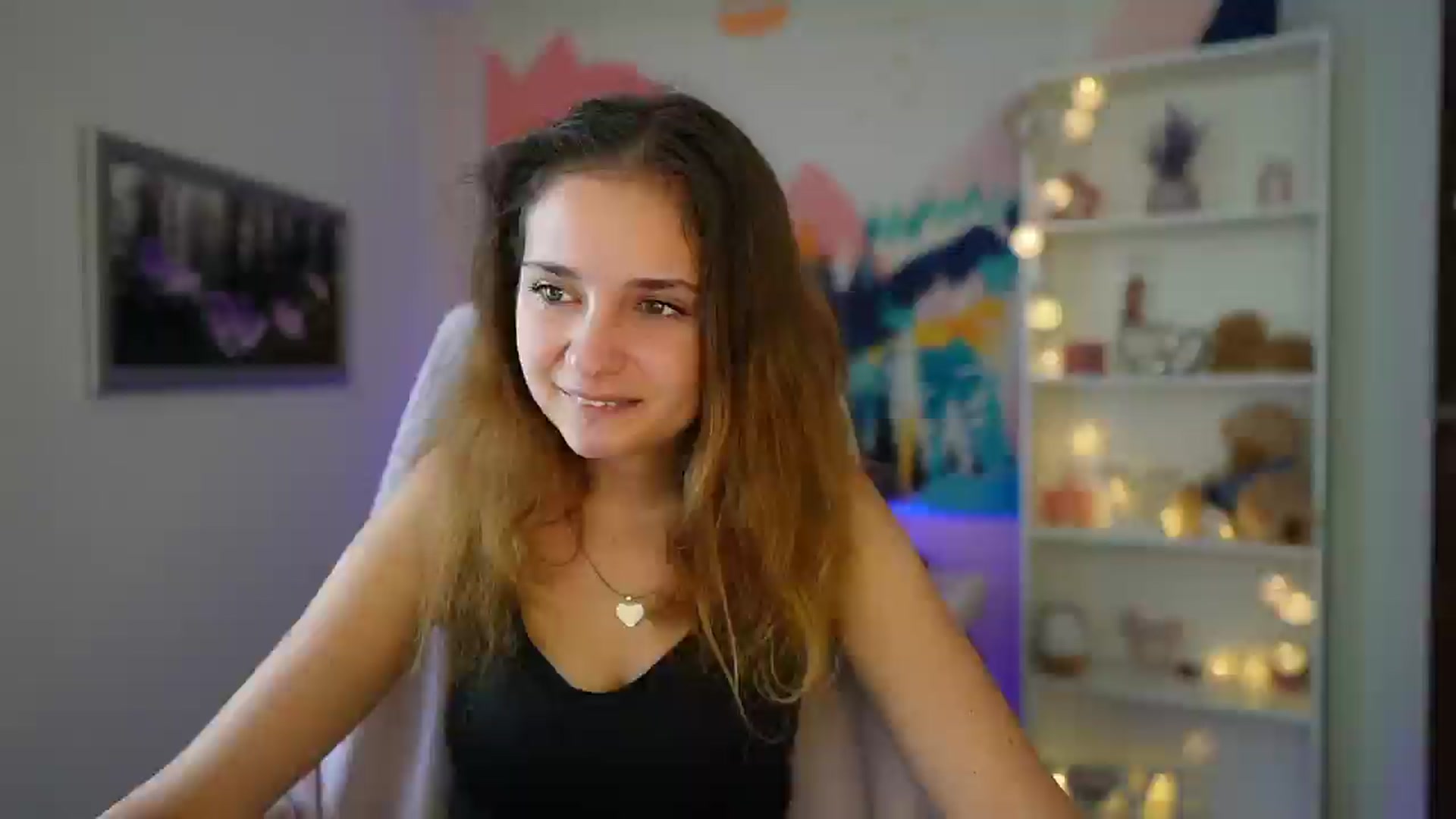 Gallery image thumbnail from Vina_Sky's myfreecams stream on, 08/18/2024, 10:16 image 13 of 20