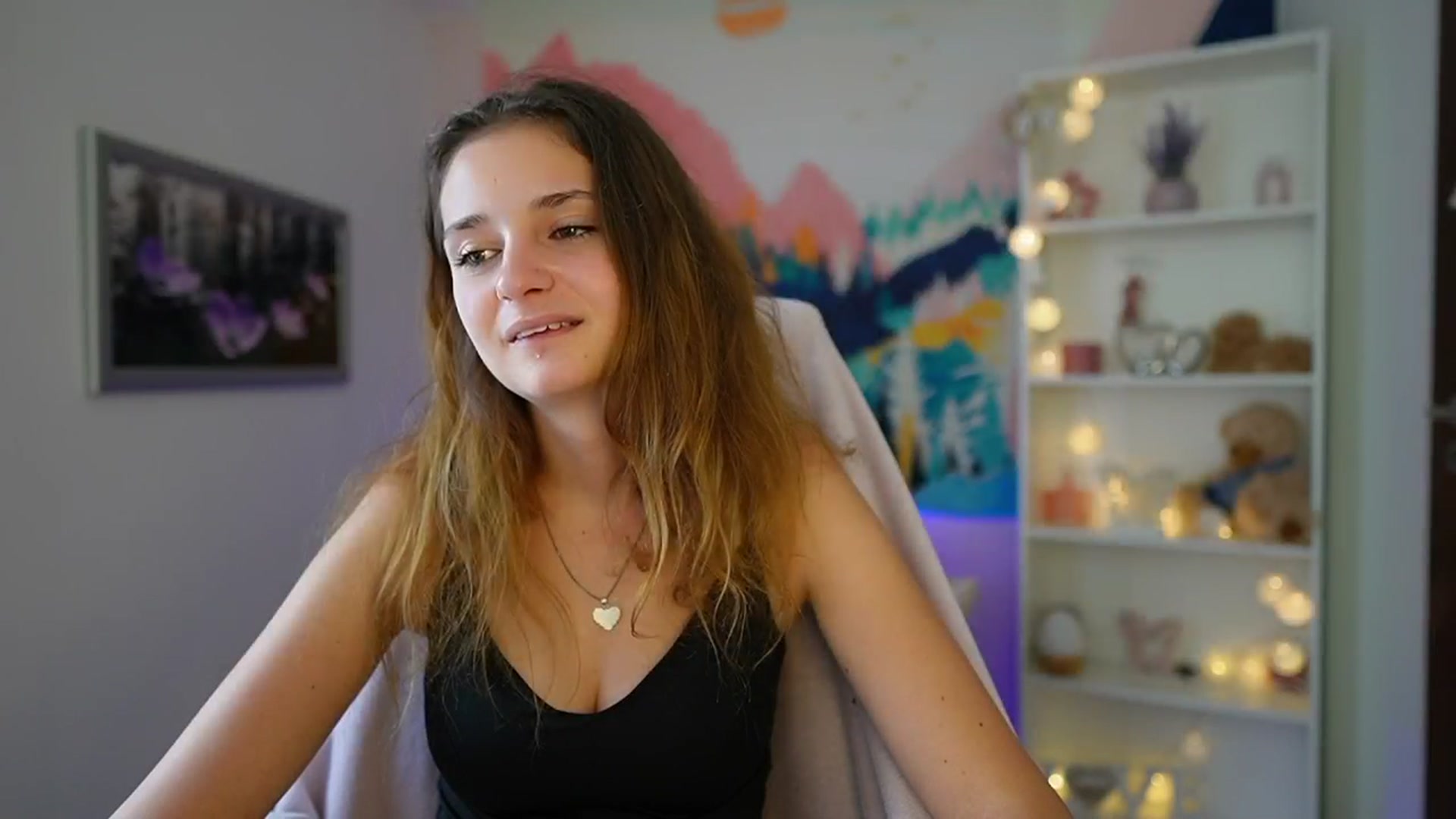 Gallery image thumbnail from Vina_Sky's myfreecams stream on, 08/18/2024, 14:19 image 14 of 20