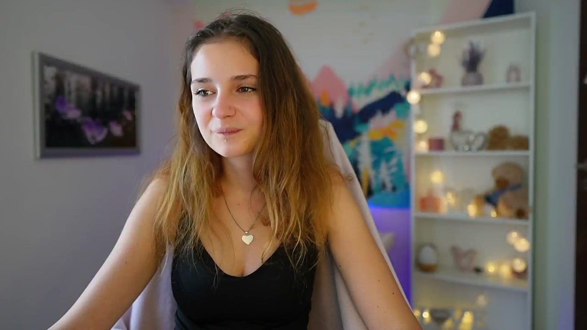 Gallery image thumbnail from Vina_Sky's myfreecams stream on, 08/18/2024, 14:19 image 15 of 20
