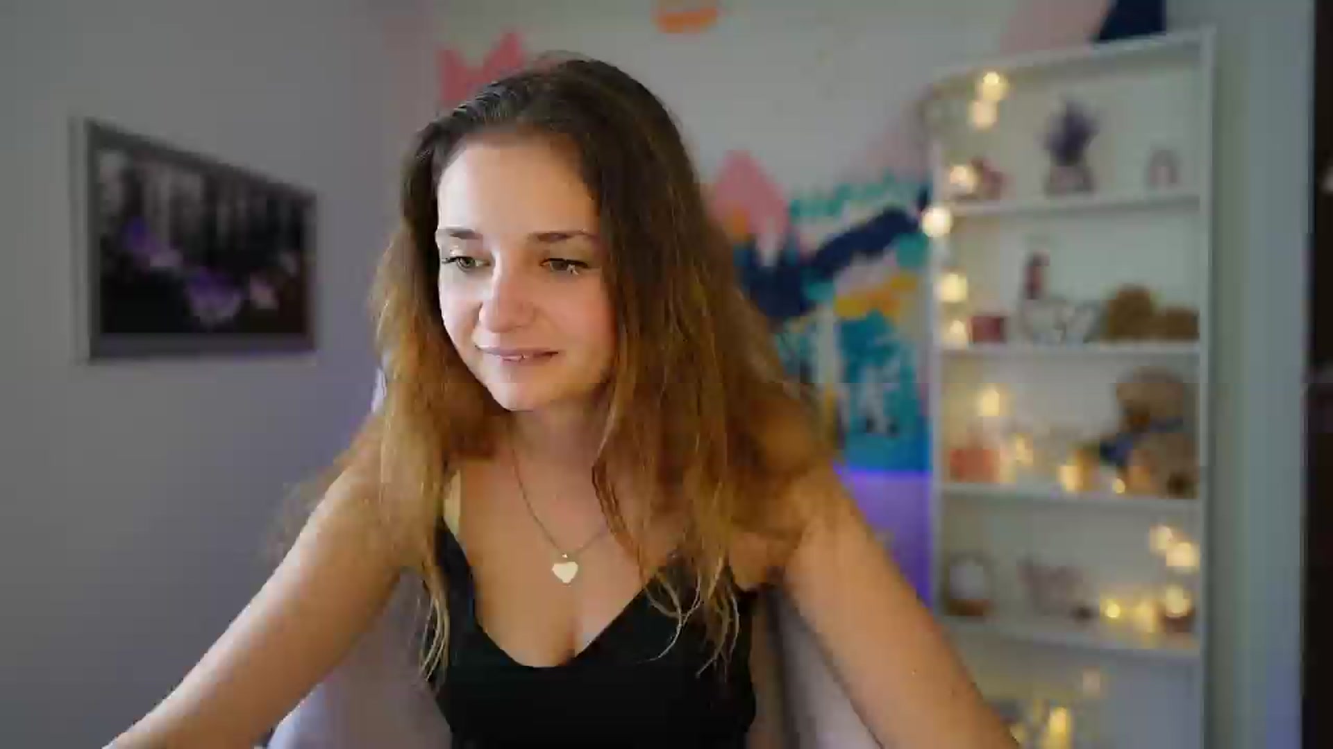 Gallery image thumbnail from Vina_Sky's myfreecams stream on, 08/18/2024, 15:24 image 14 of 20