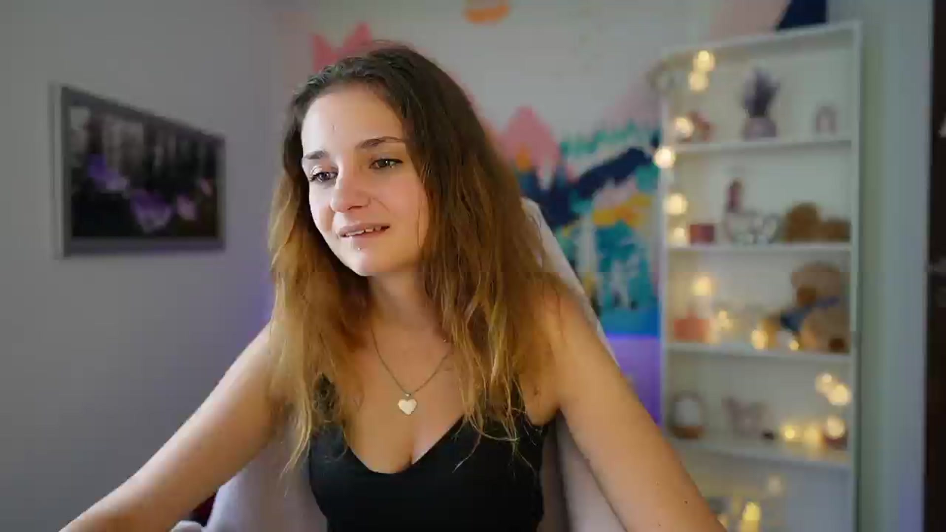 Gallery image thumbnail from Vina_Sky's myfreecams stream on, 08/18/2024, 15:24 image 19 of 20
