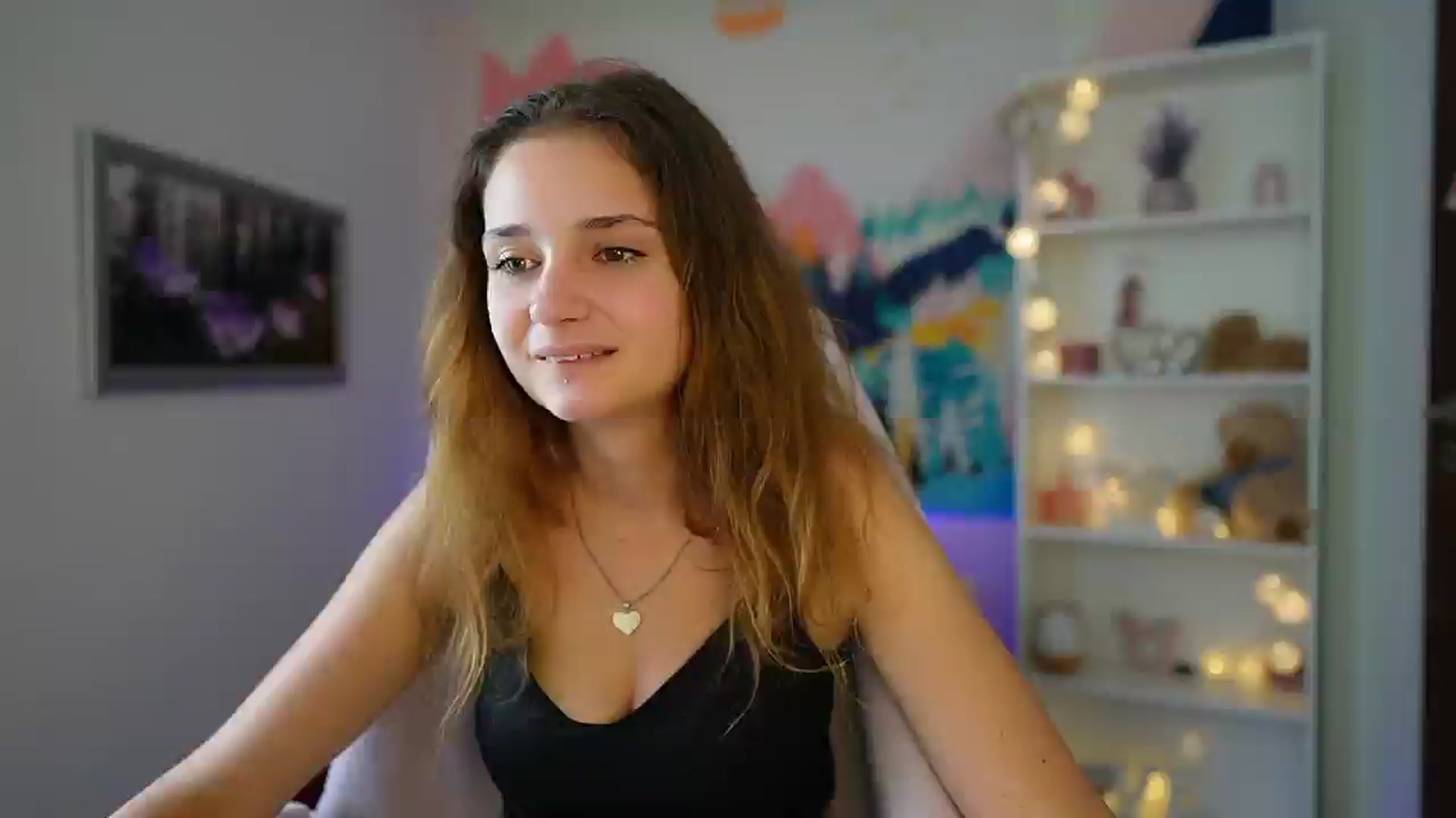 Gallery image thumbnail from Vina_Sky's myfreecams stream on, 08/18/2024, 15:24 image 18 of 20