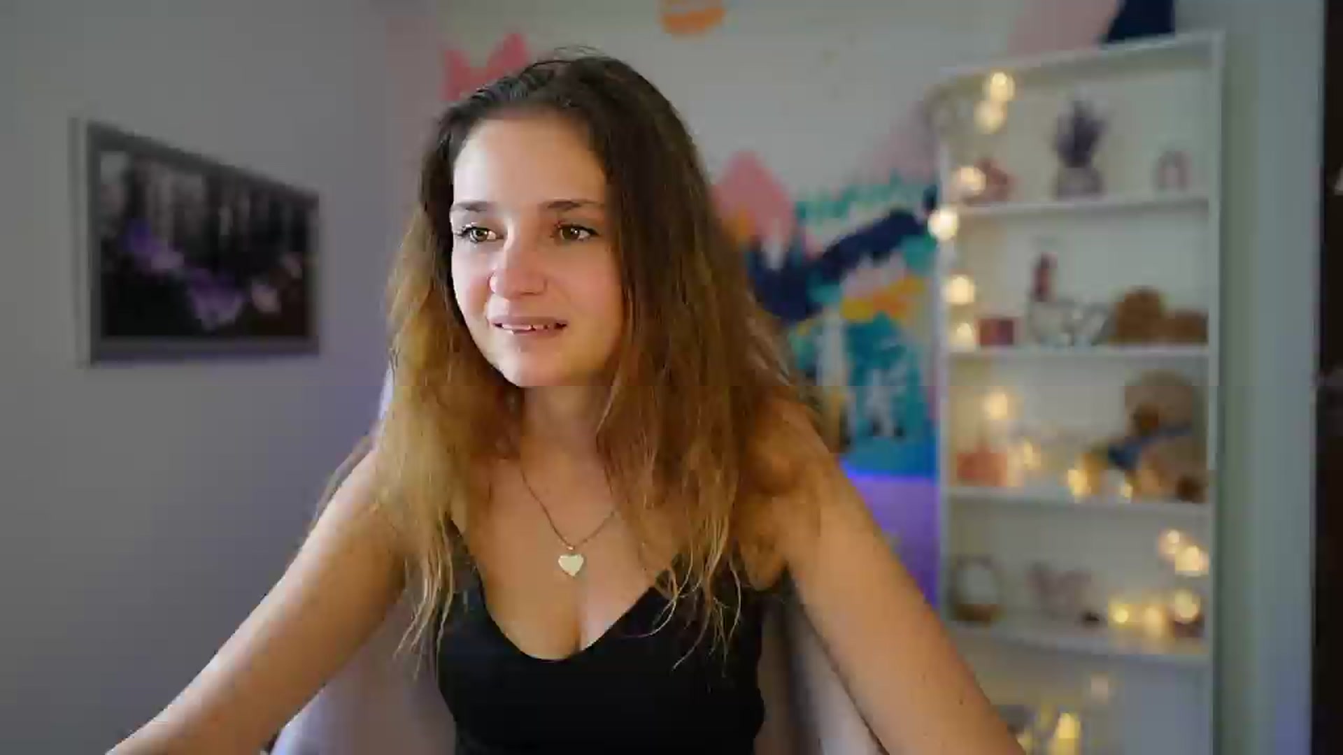 Gallery image thumbnail from Vina_Sky's myfreecams stream on, 08/18/2024, 15:24 image 16 of 20