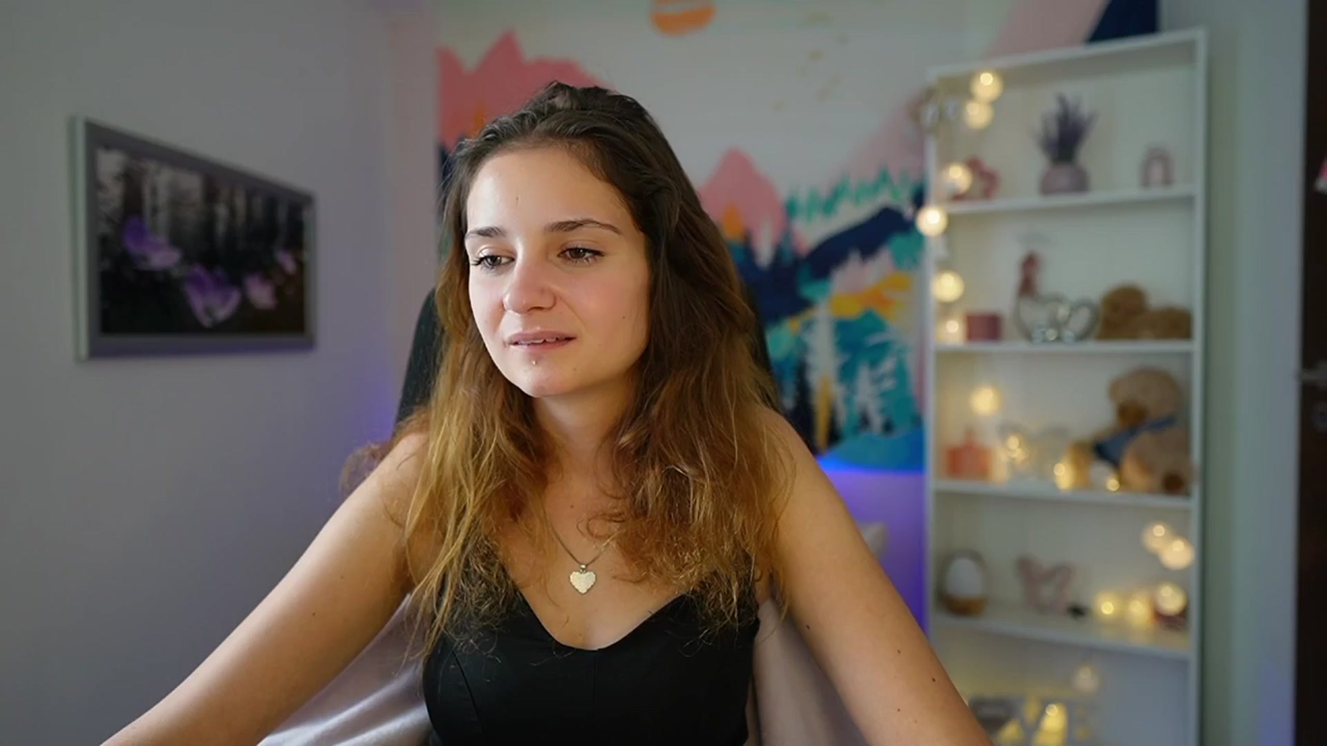 Gallery image thumbnail from Vina_Sky's myfreecams stream on, 08/18/2024, 16:40 image 15 of 20