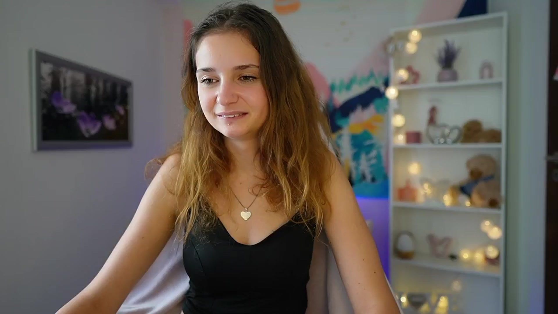 Gallery image thumbnail from Vina_Sky's myfreecams stream on, 08/18/2024, 16:40 image 12 of 20