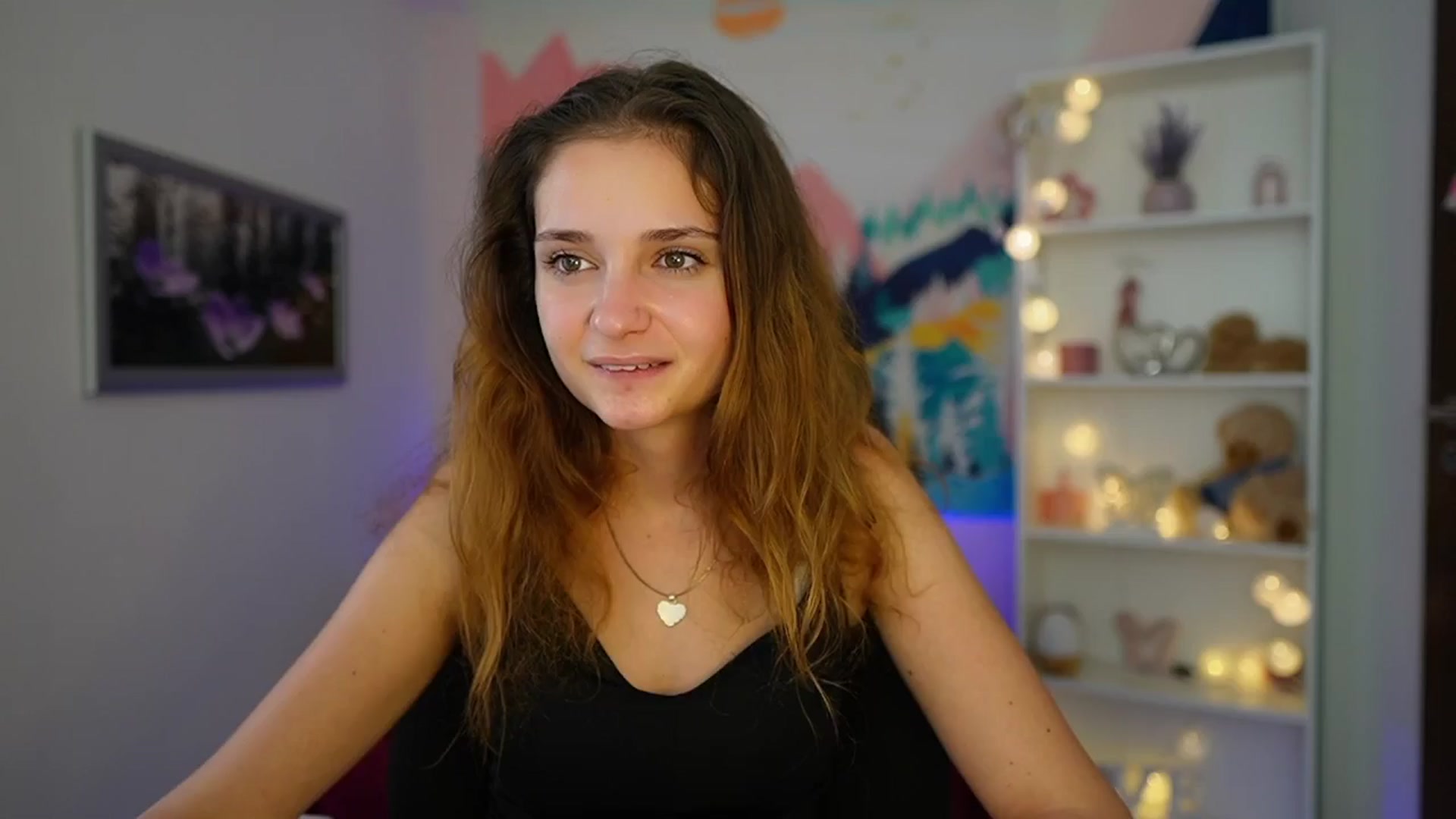 Gallery image thumbnail from Vina_Sky's myfreecams stream on, 08/18/2024, 18:06 image 9 of 20