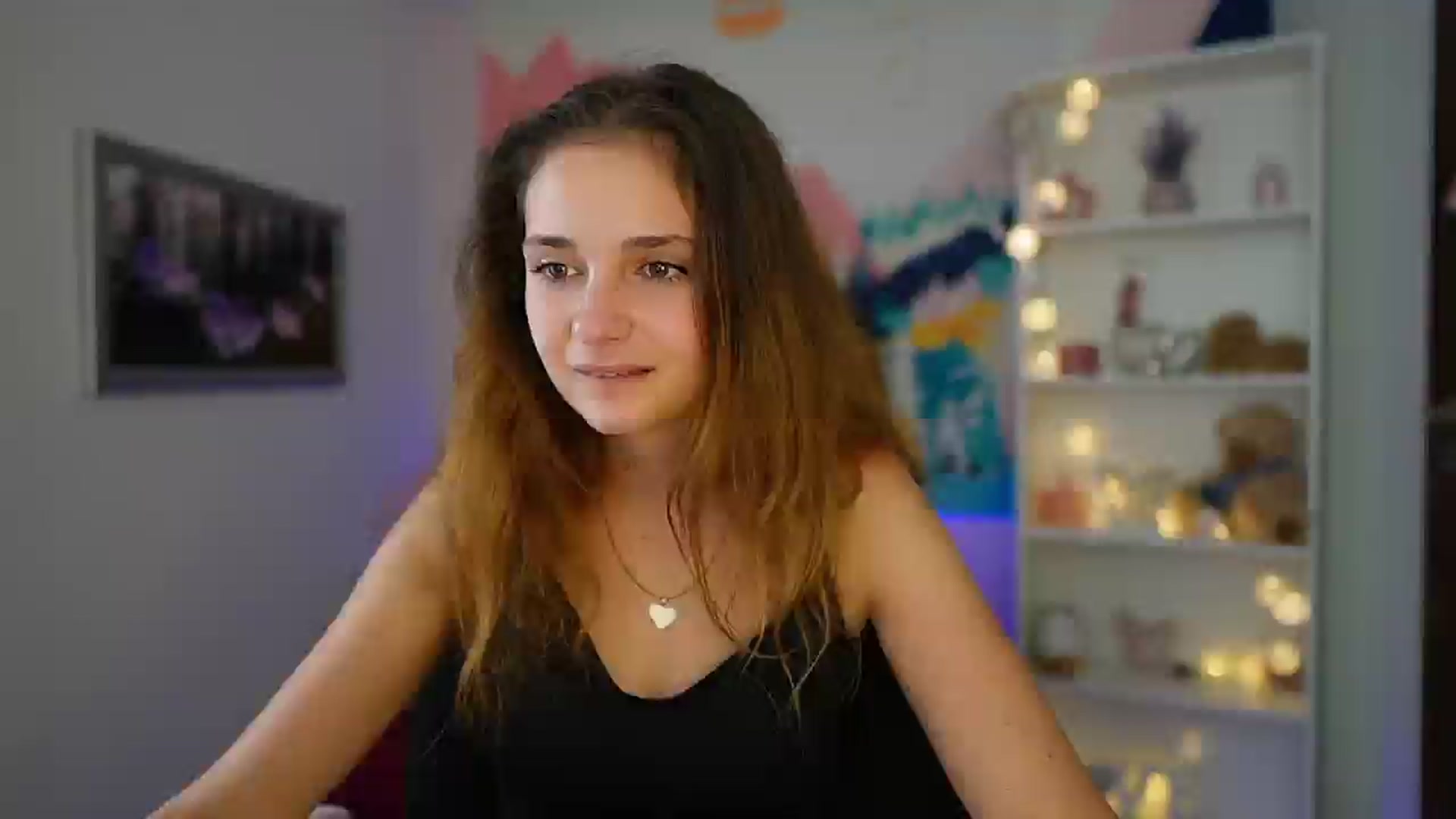 Gallery image thumbnail from Vina_Sky's myfreecams stream on, 08/18/2024, 18:06 image 4 of 20