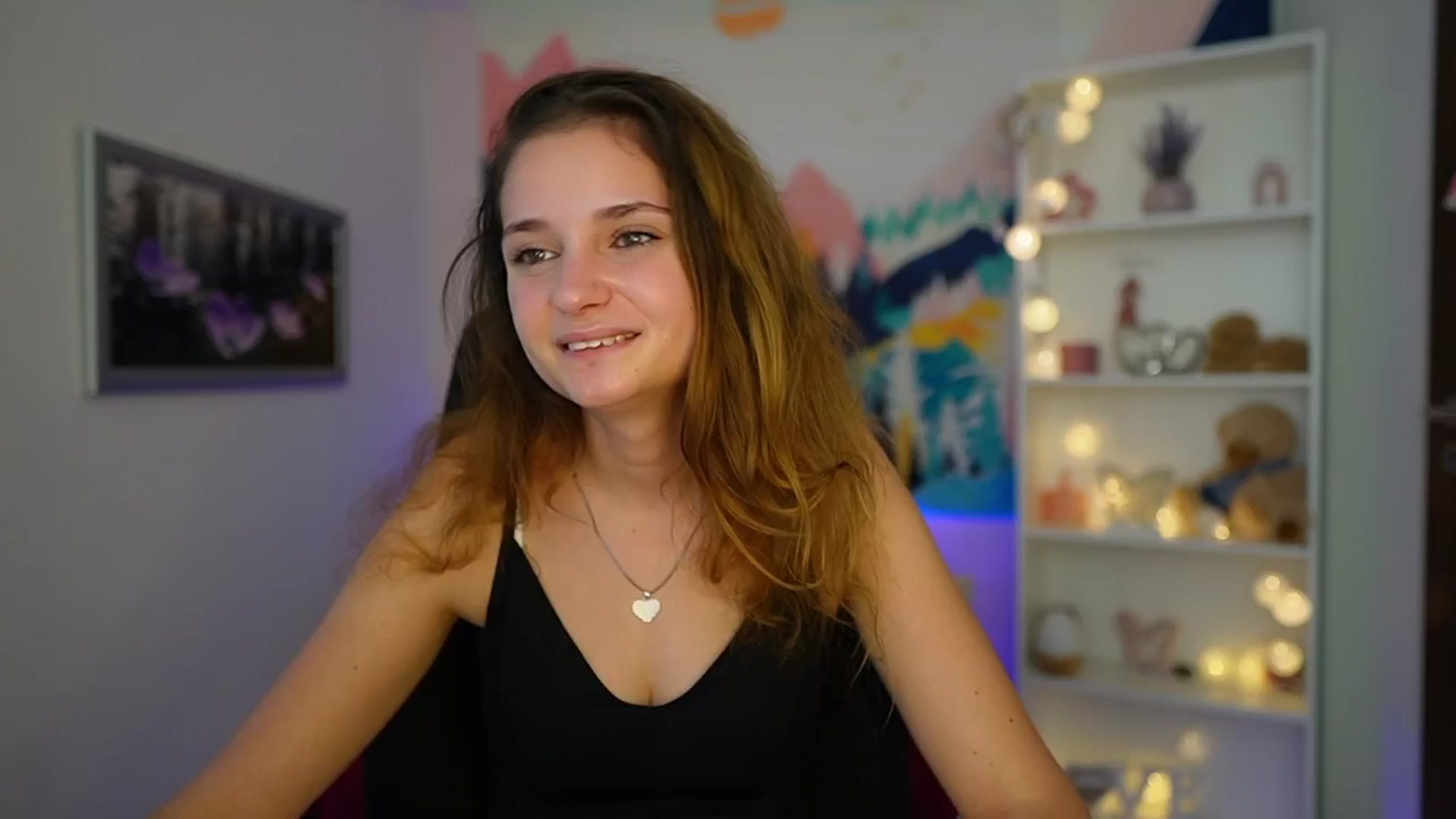 Gallery image thumbnail from Vina_Sky's myfreecams stream on, 08/18/2024, 18:06 image 15 of 20