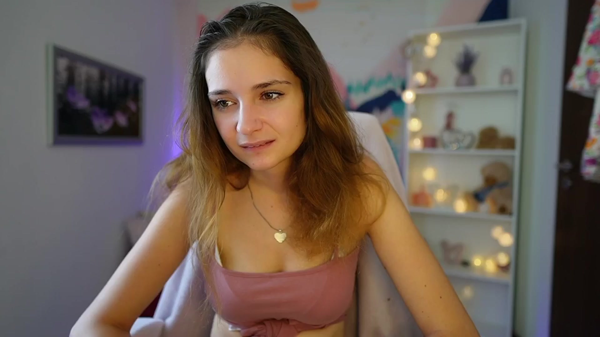Gallery image thumbnail from Vina_Sky's myfreecams stream on, 08/27/2024, 10:00 image 6 of 20