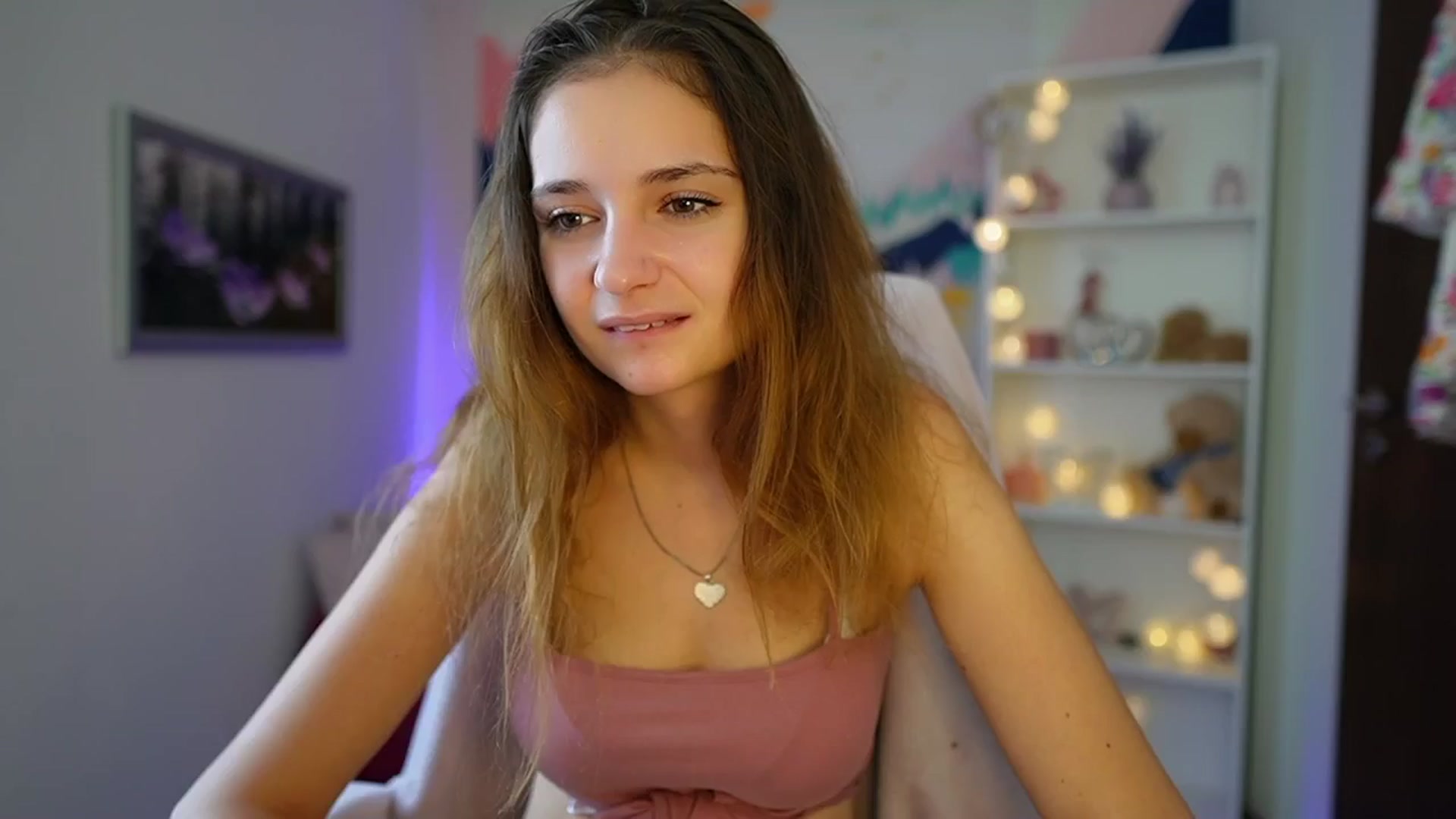 Gallery image thumbnail from Vina_Sky's myfreecams stream on, 08/27/2024, 10:00 image 12 of 20