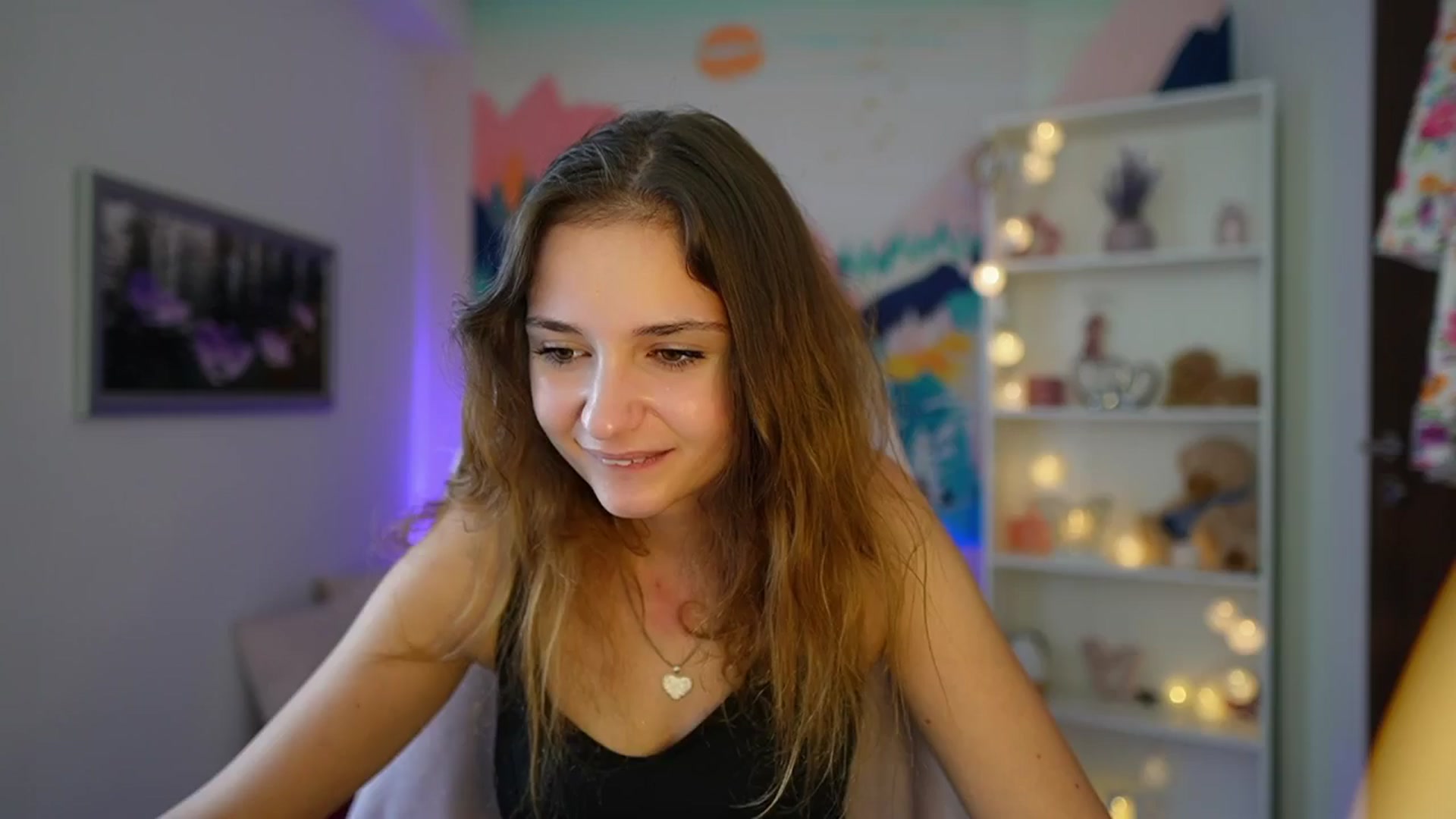 Gallery image thumbnail from Vina_Sky's myfreecams stream on, 08/28/2024, 12:33 image 16 of 20