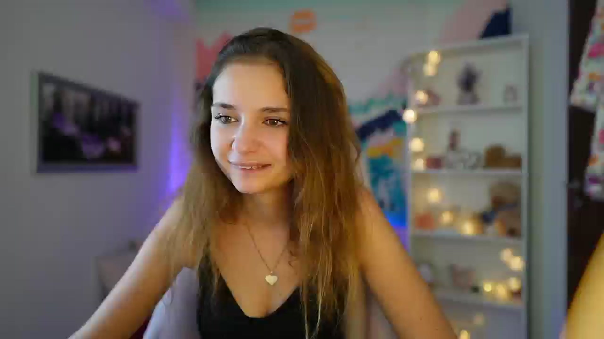 Gallery image thumbnail from Vina_Sky's myfreecams stream on, 08/28/2024, 12:33 image 7 of 20
