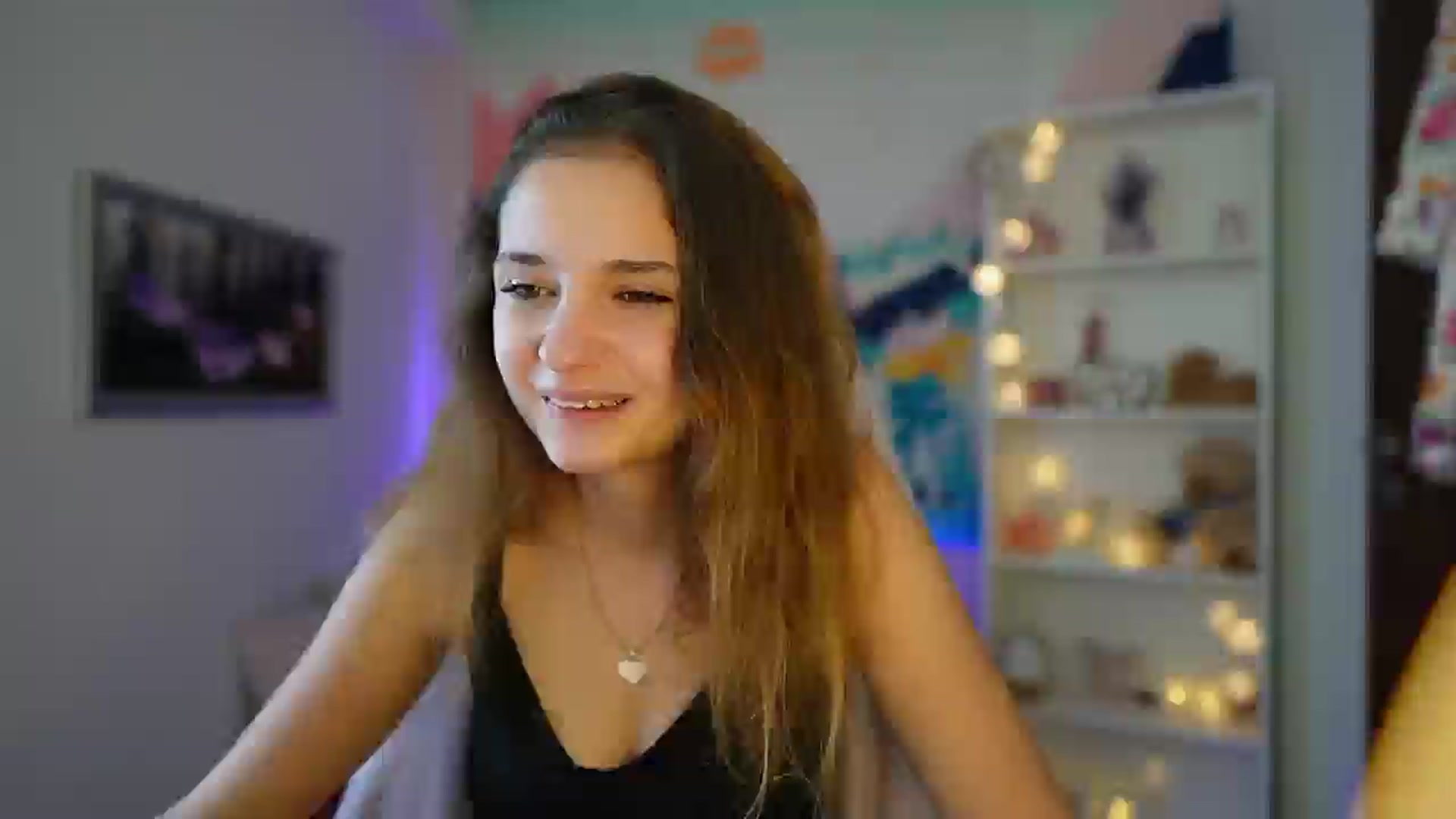 Gallery image thumbnail from Vina_Sky's myfreecams stream on, 08/28/2024, 12:33 image 6 of 20