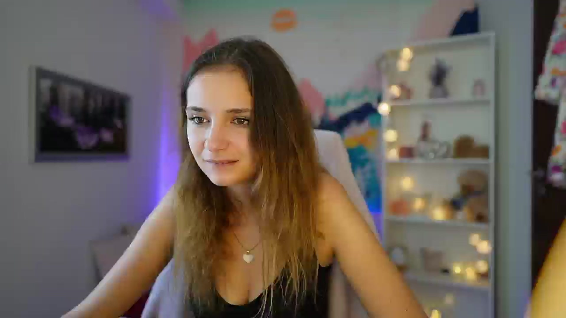 Gallery image thumbnail from Vina_Sky's myfreecams stream on, 08/28/2024, 12:33 image 2 of 20