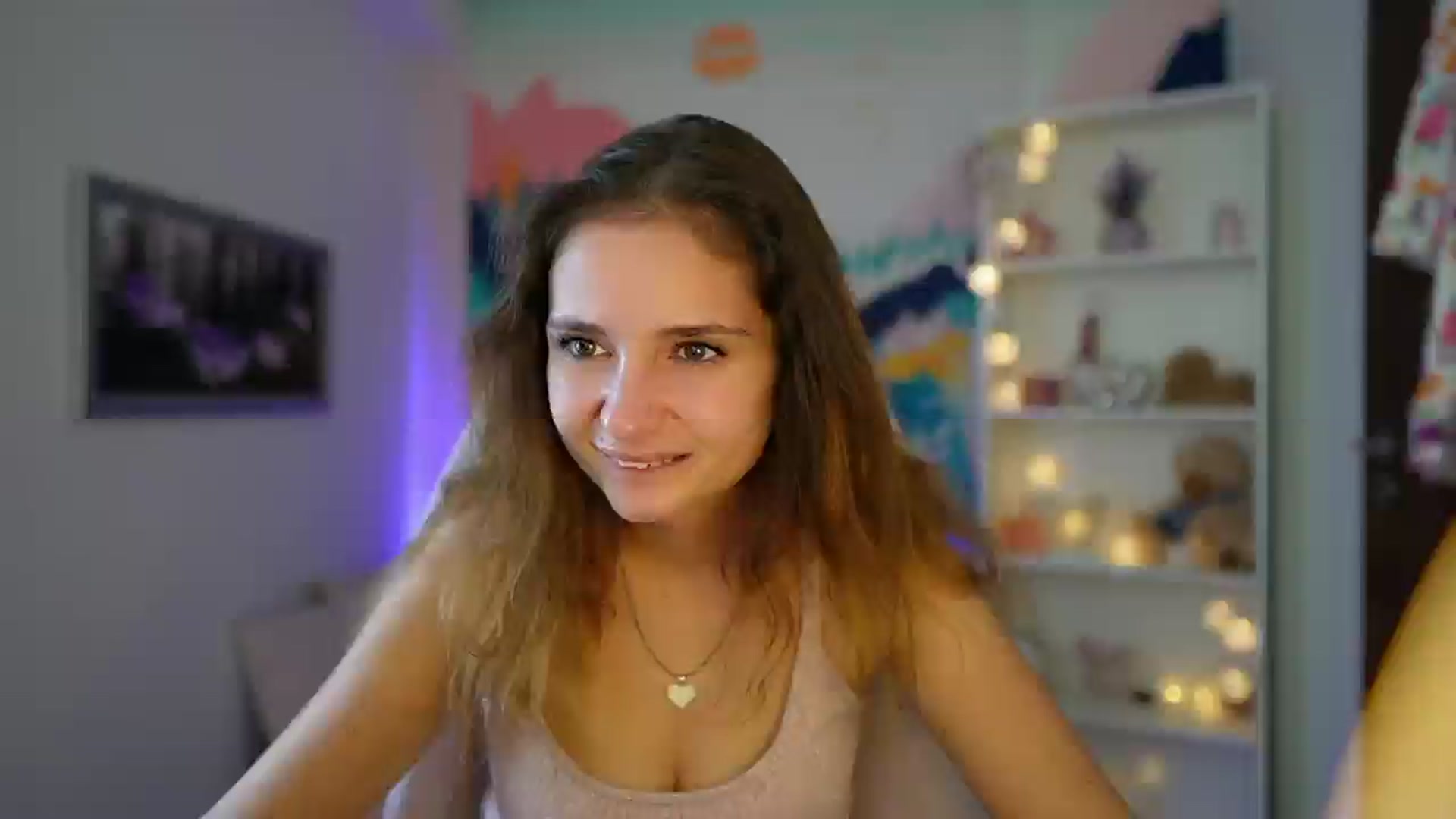 Gallery image thumbnail from Vina_Sky's myfreecams stream on, 08/29/2024, 10:38 image 11 of 20