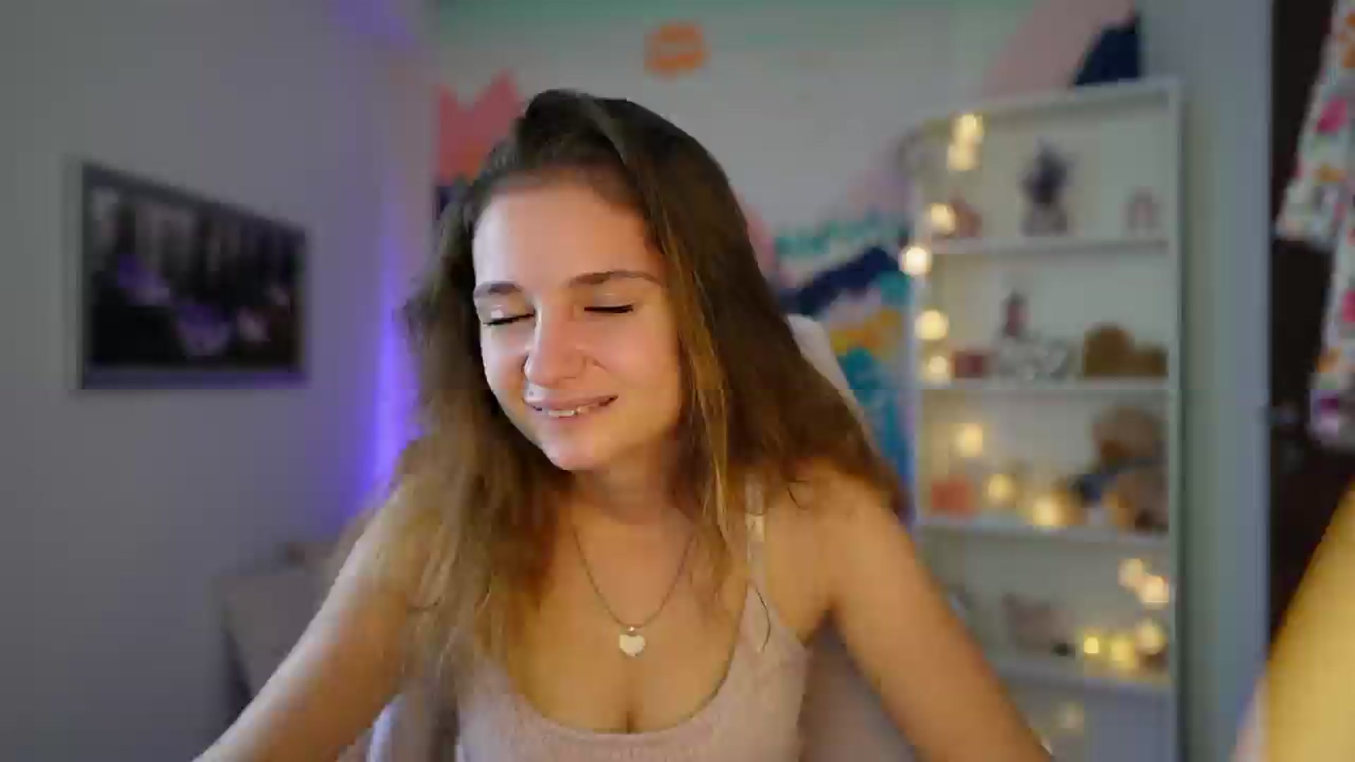 Gallery image thumbnail from Vina_Sky's myfreecams stream on, 08/29/2024, 10:38 image 10 of 20