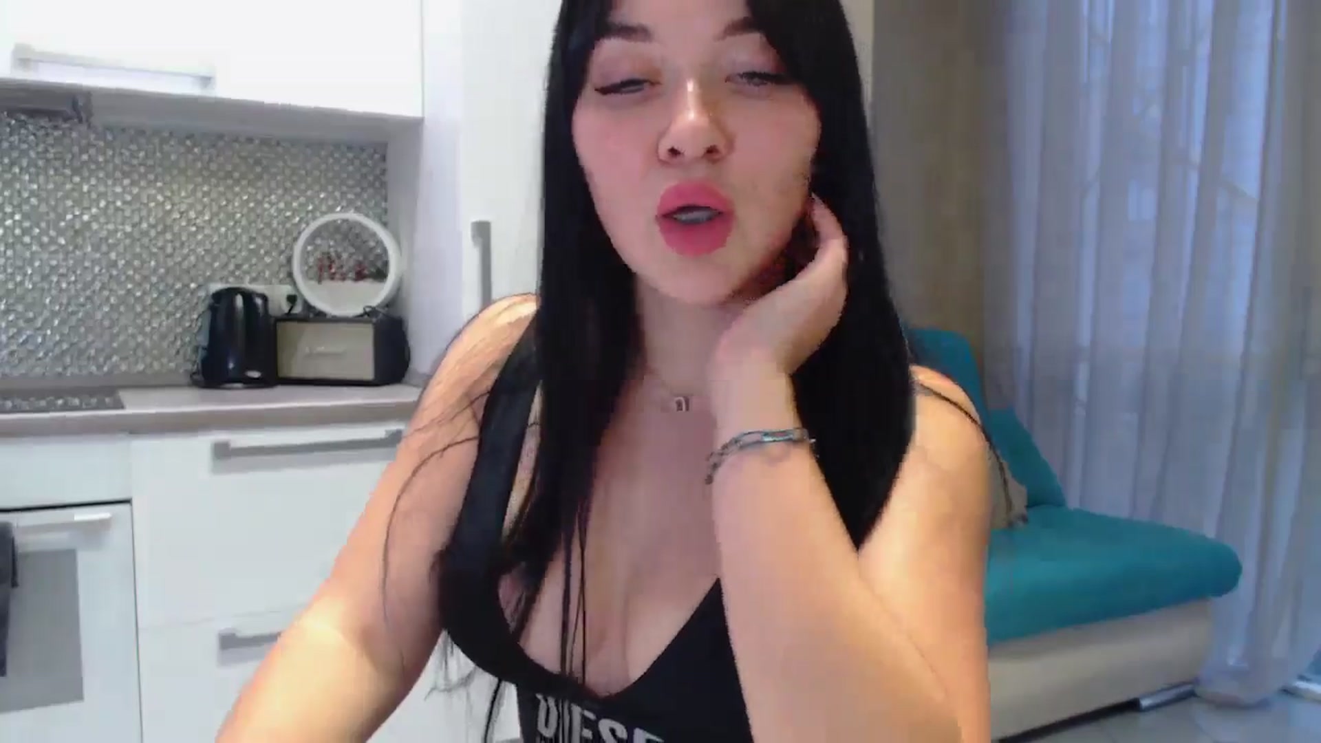 Gallery image thumbnail from VinkiPinki's myfreecams stream on, 12/24/2024, 14:15 image 11 of 20