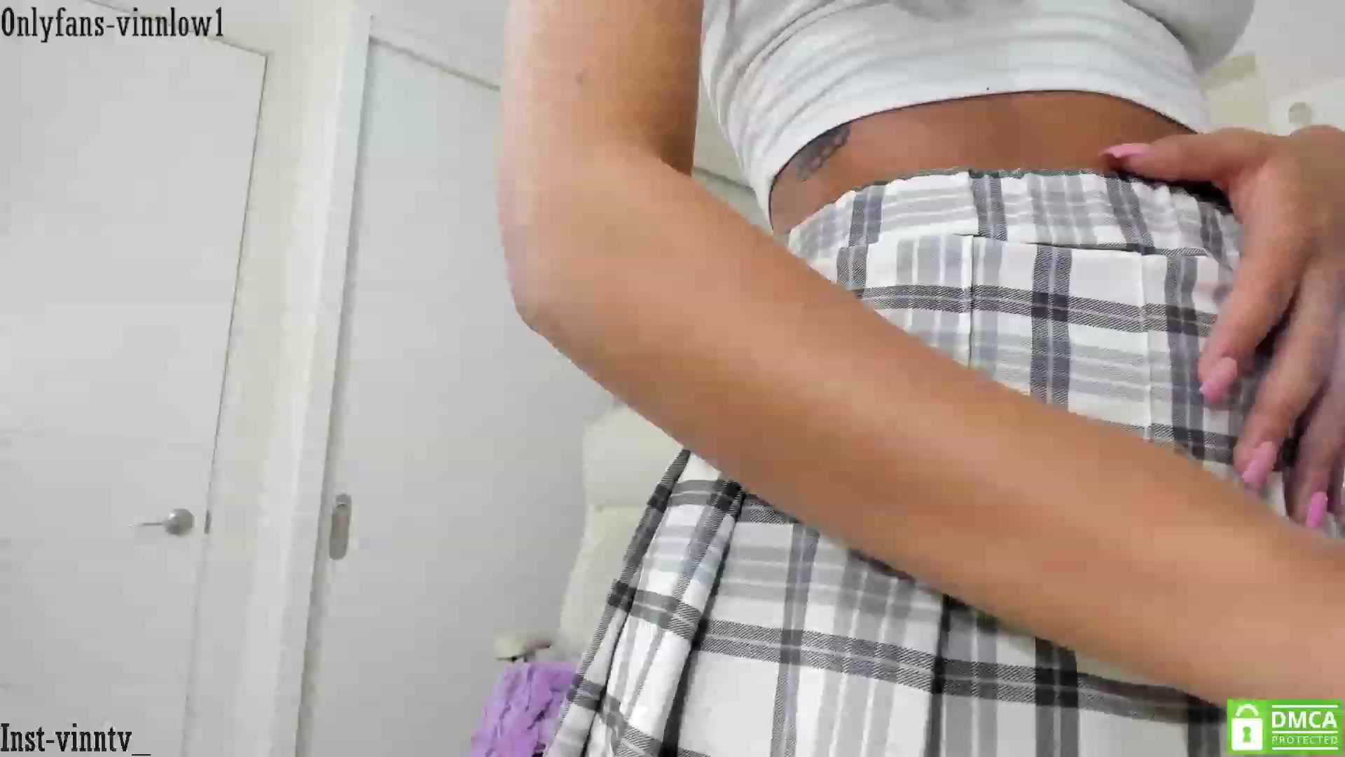 Gallery image thumbnail from Vinnlow's myfreecams stream on, 11/28/2022, 24:41 image 13 of 20