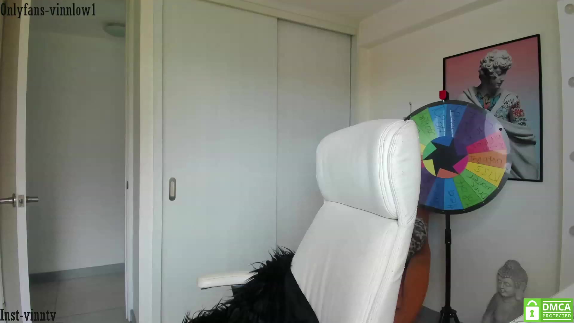 Gallery image thumbnail from Vinnlow's myfreecams stream on, 12/02/2022, 21:25 image 12 of 20