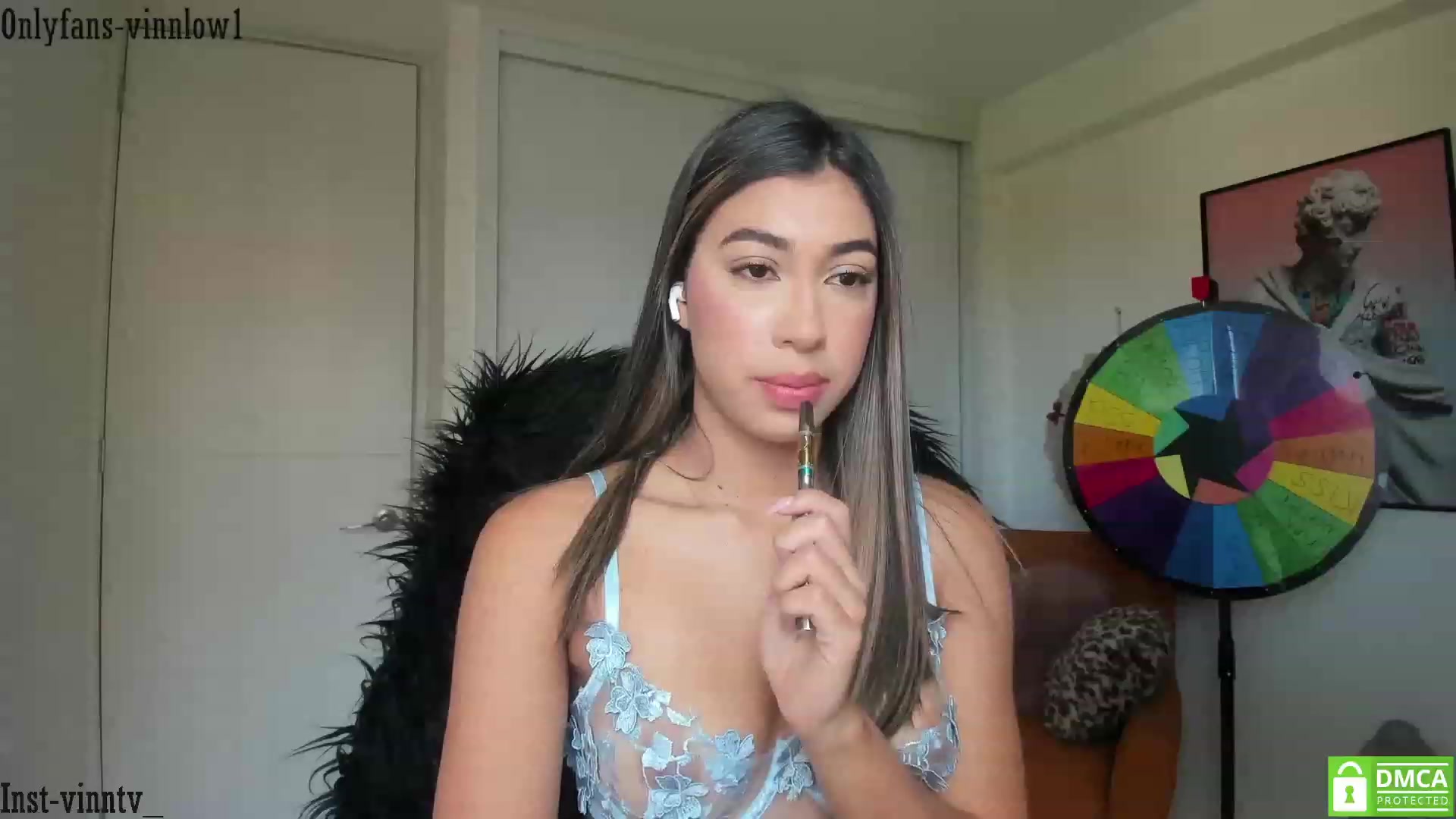 Gallery image thumbnail from Vinnlow's myfreecams stream on, 12/02/2022, 21:25 image 19 of 20