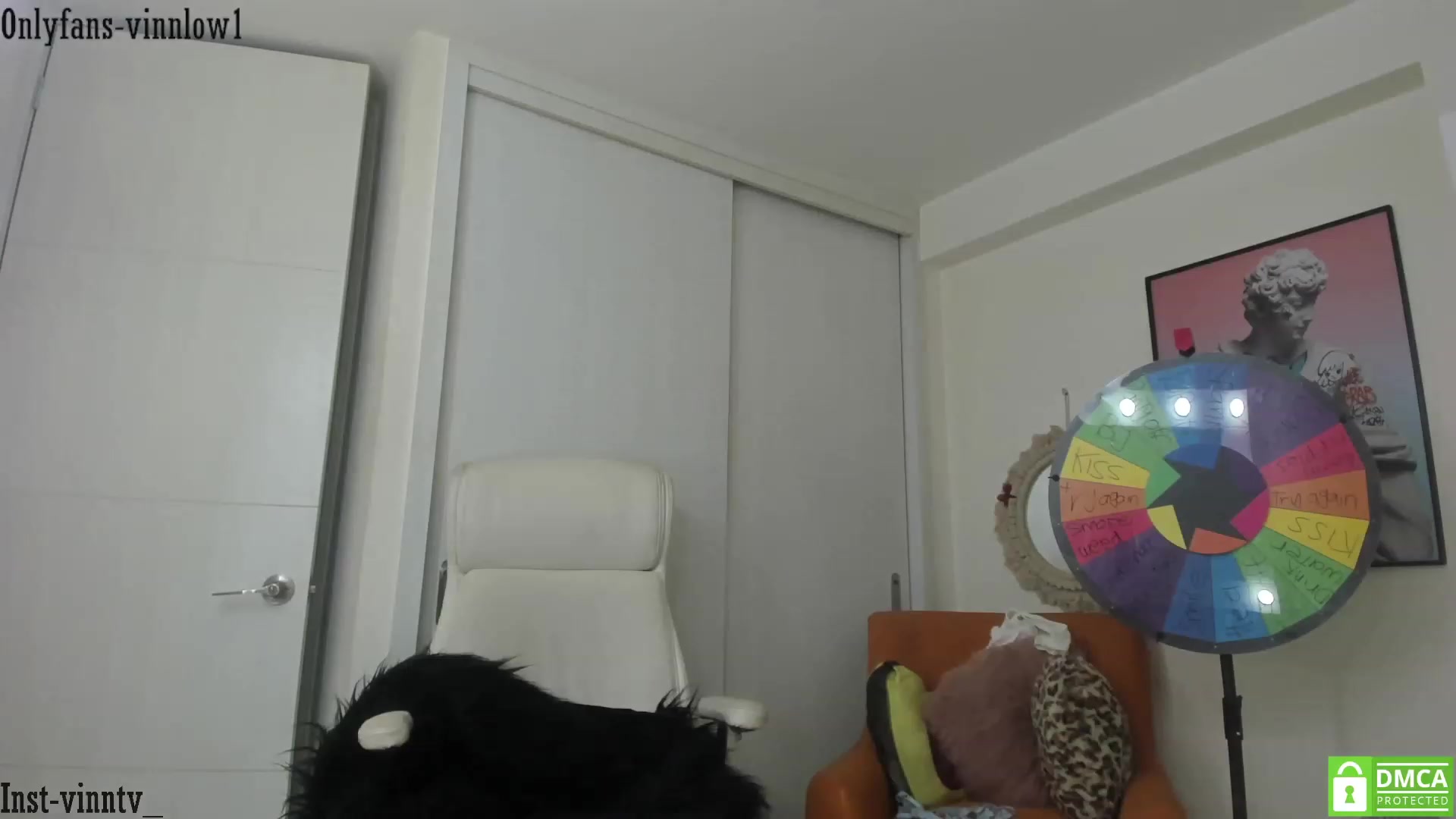 Gallery image thumbnail from Vinnlow's myfreecams stream on, 12/03/2022, 01:27 image 5 of 20