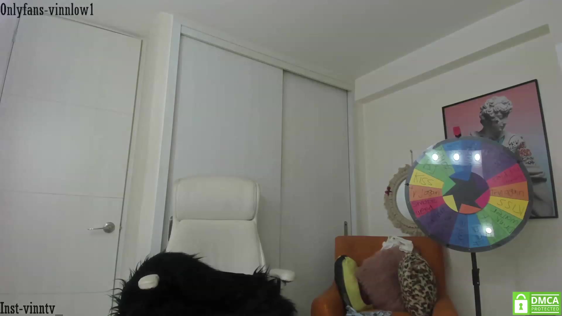 Gallery image thumbnail from Vinnlow's myfreecams stream on, 12/03/2022, 01:27 image 2 of 20