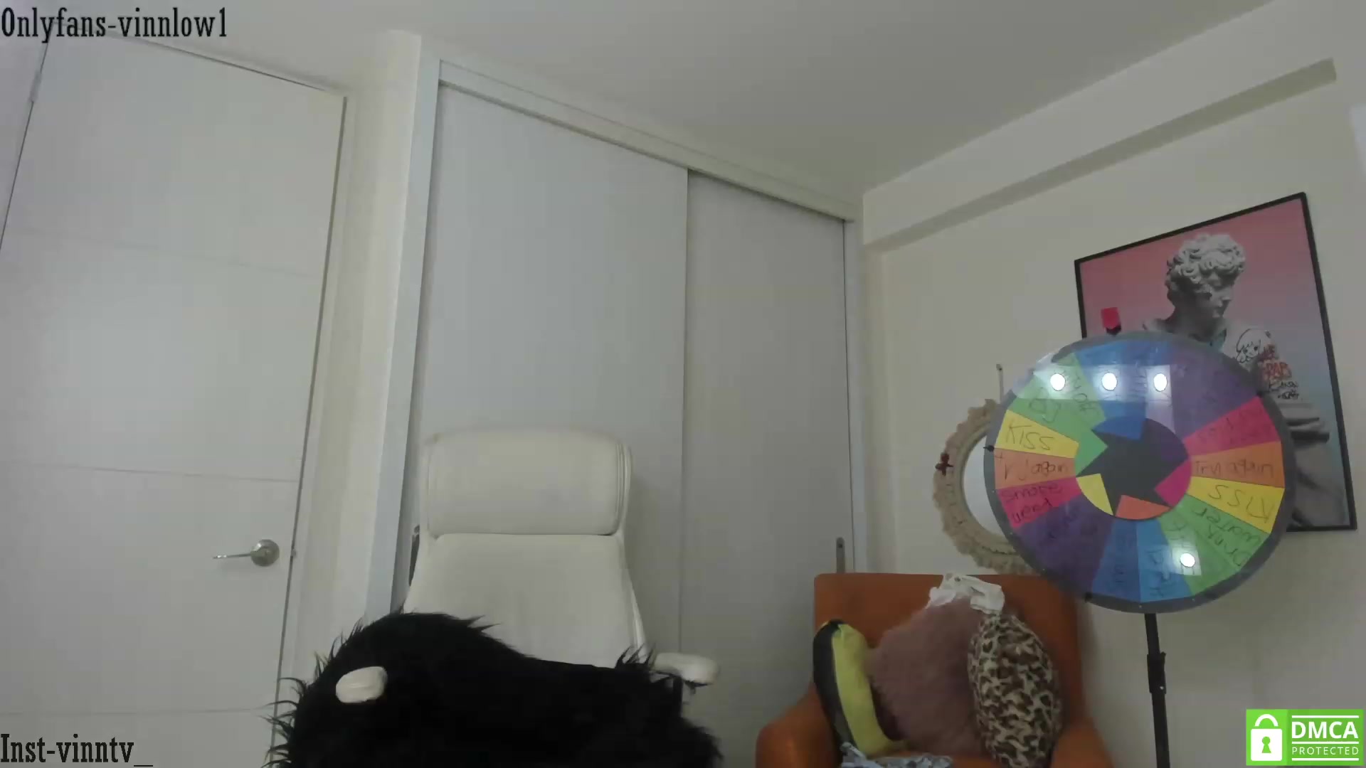 Gallery image thumbnail from Vinnlow's myfreecams stream on, 12/03/2022, 01:27 image 4 of 20