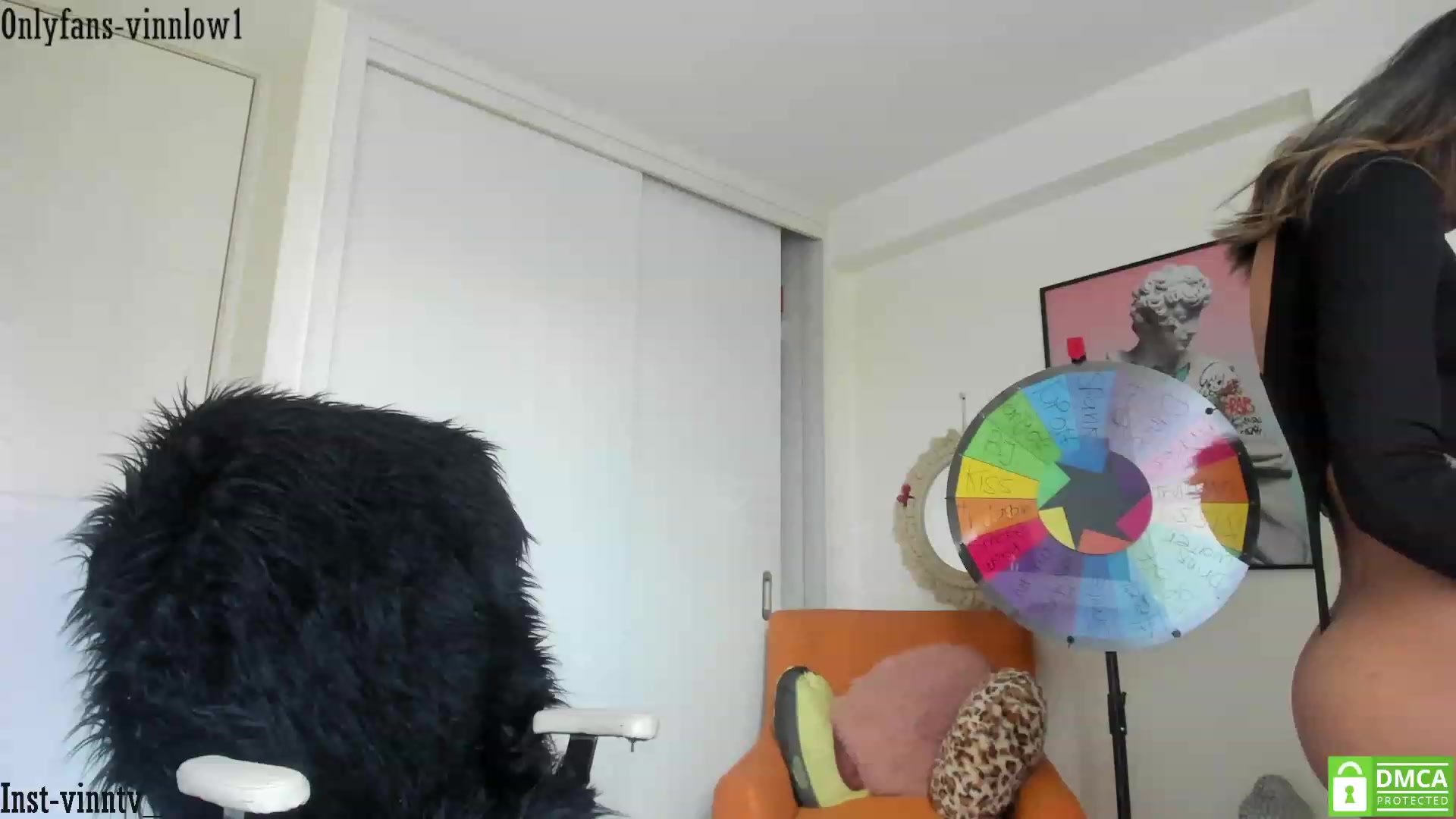 Gallery image thumbnail from Vinnlow's myfreecams stream on, 12/03/2022, 21:03 image 6 of 20