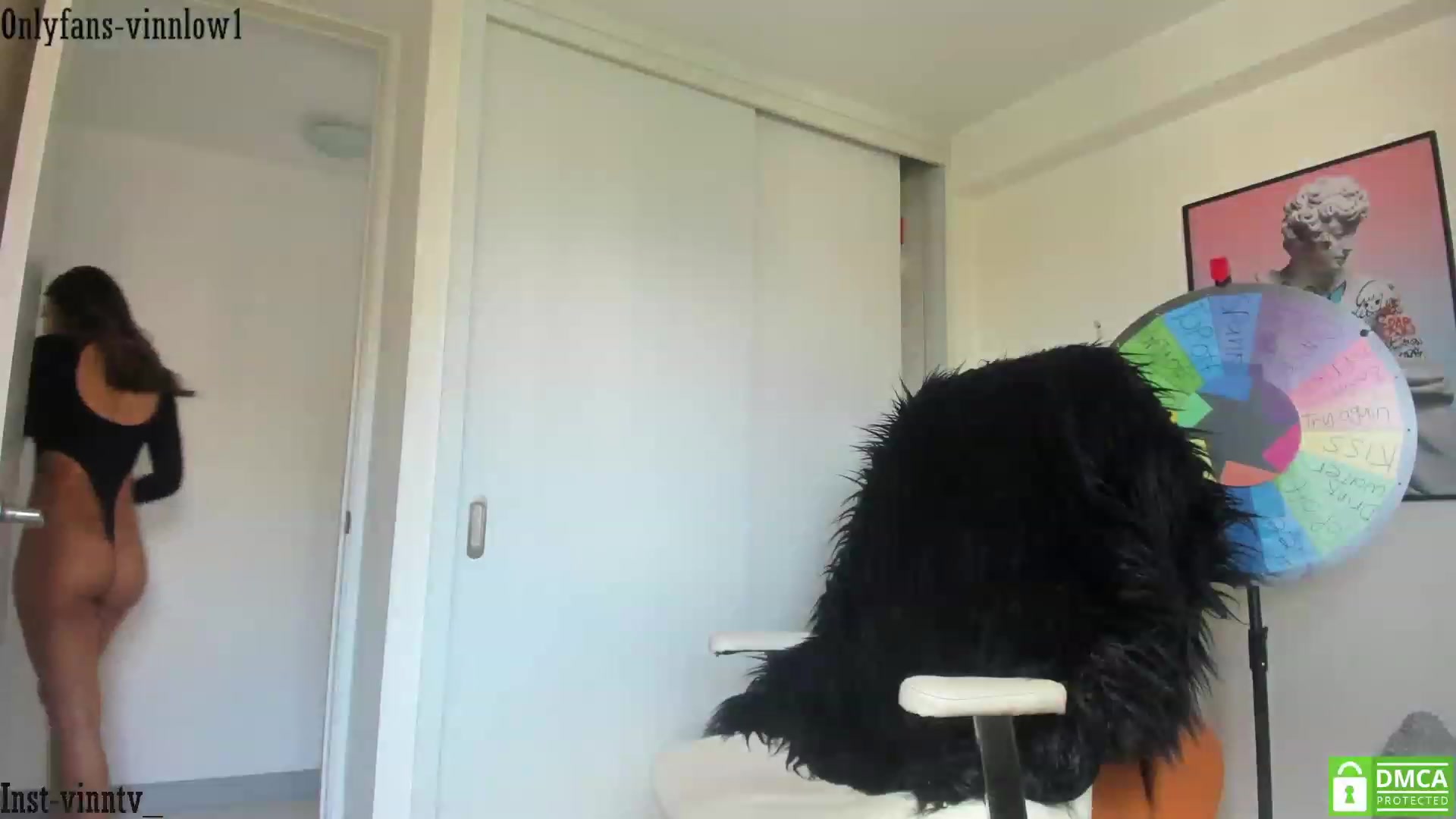 Gallery image thumbnail from Vinnlow's myfreecams stream on, 12/03/2022, 21:03 image 17 of 20