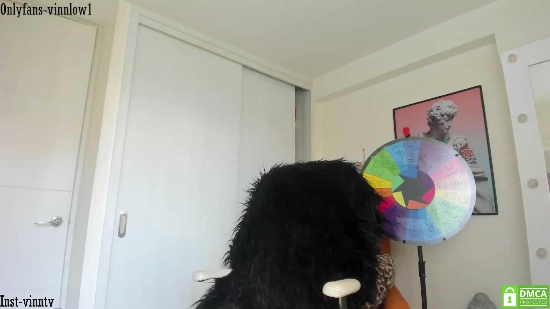 Gallery image thumbnail from Vinnlow's myfreecams stream on, 12/03/2022, 21:03 image 10 of 20