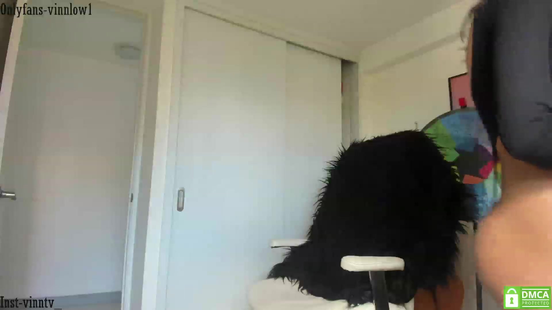 Gallery image thumbnail from Vinnlow's myfreecams stream on, 12/03/2022, 21:03 image 18 of 20