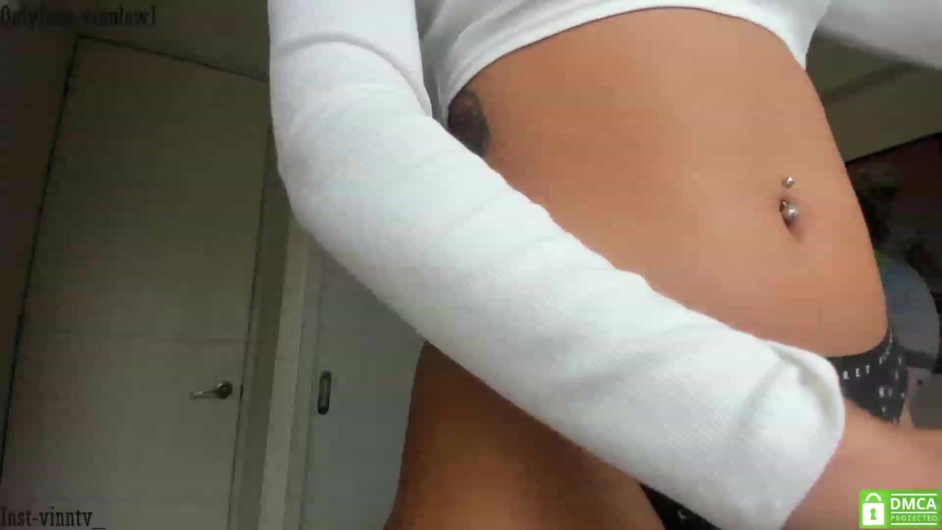 Gallery image thumbnail from Vinnlow's myfreecams stream on, 12/04/2022, 20:45 image 1 of 20