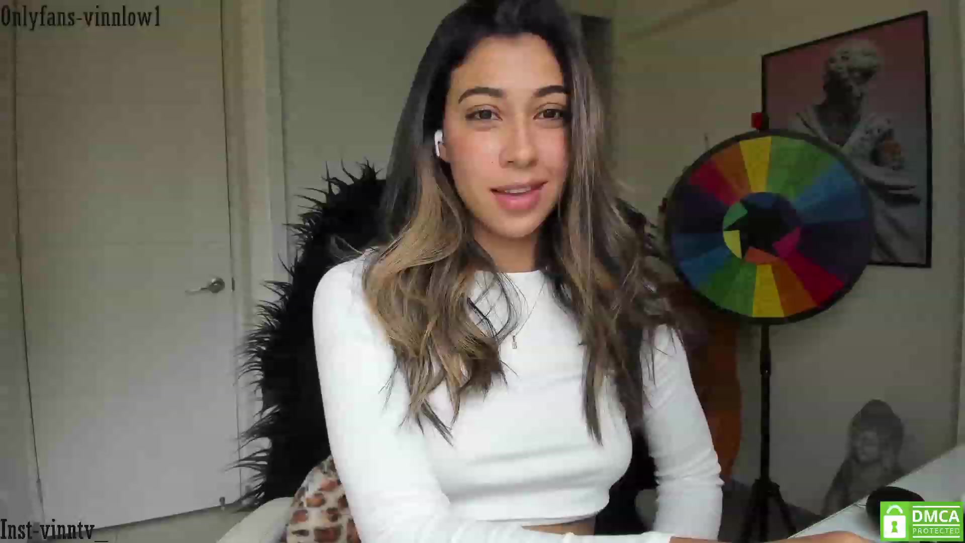 Gallery image thumbnail from Vinnlow's myfreecams stream on, 12/04/2022, 20:45 image 13 of 20