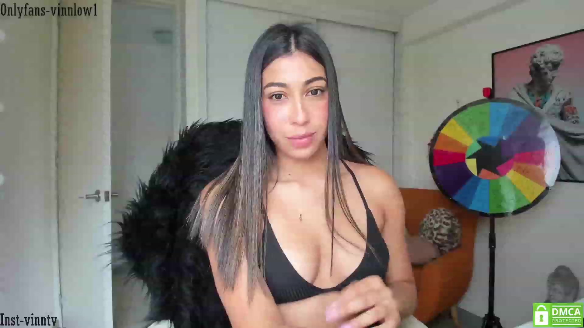 Gallery image thumbnail from Vinnlow's myfreecams stream on, 12/05/2022, 20:45 image 10 of 20