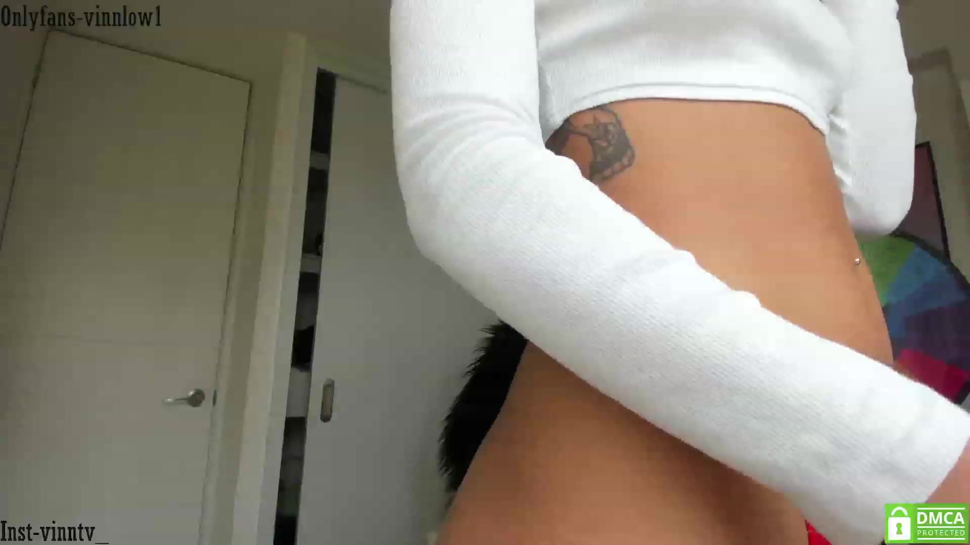 Gallery image thumbnail from Vinnlow's myfreecams stream on, 12/24/2022, 14:23 image 14 of 20