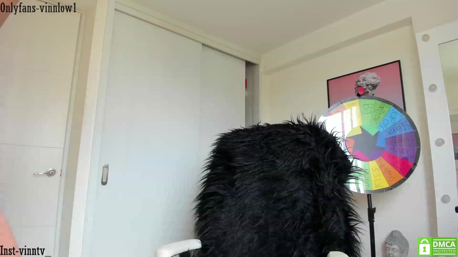 Gallery image thumbnail from Vinnlow's myfreecams stream on, 12/24/2022, 15:25 image 17 of 20