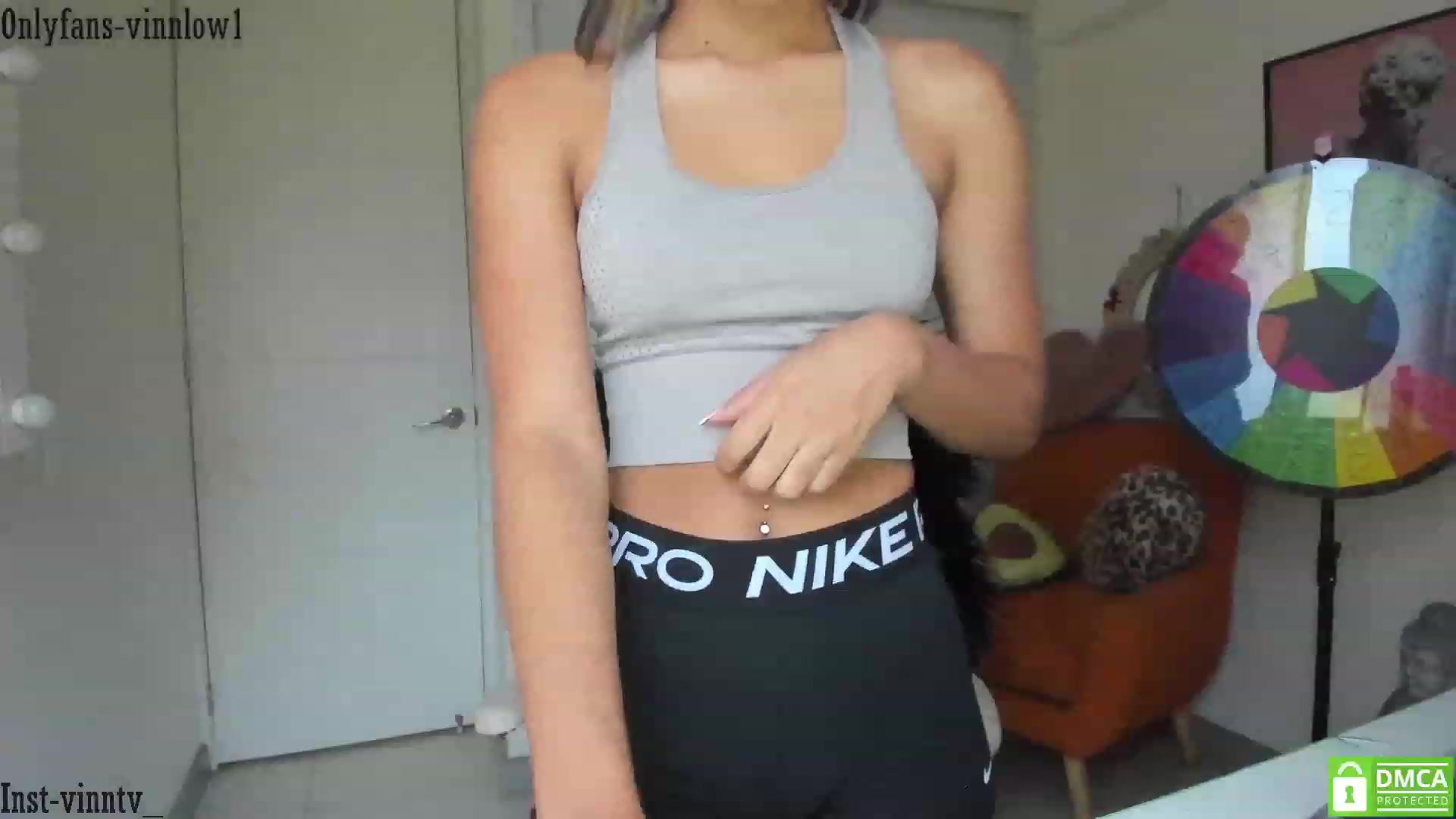 Gallery image thumbnail from Vinnlow's myfreecams stream on, 12/26/2022, 22:57 image 10 of 20