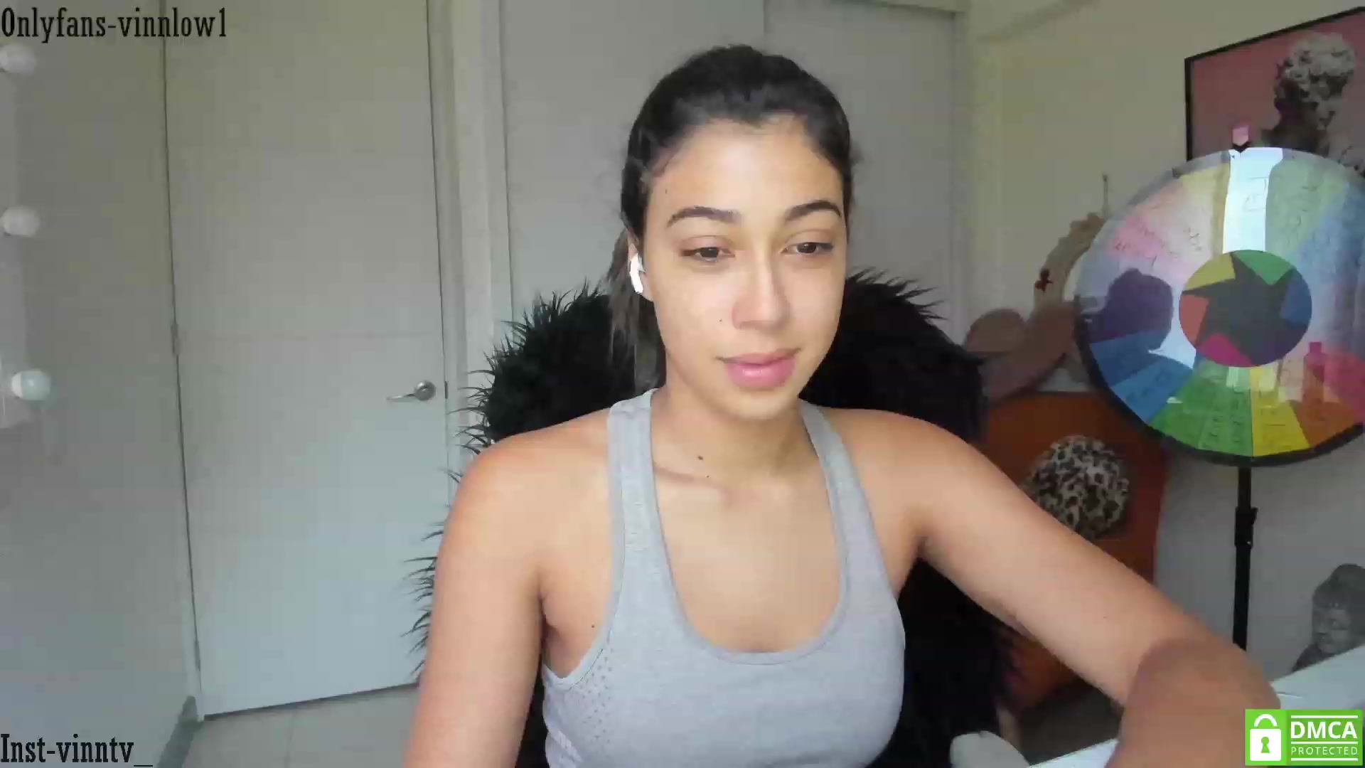 Gallery image thumbnail from Vinnlow's myfreecams stream on, 12/26/2022, 22:57 image 8 of 20