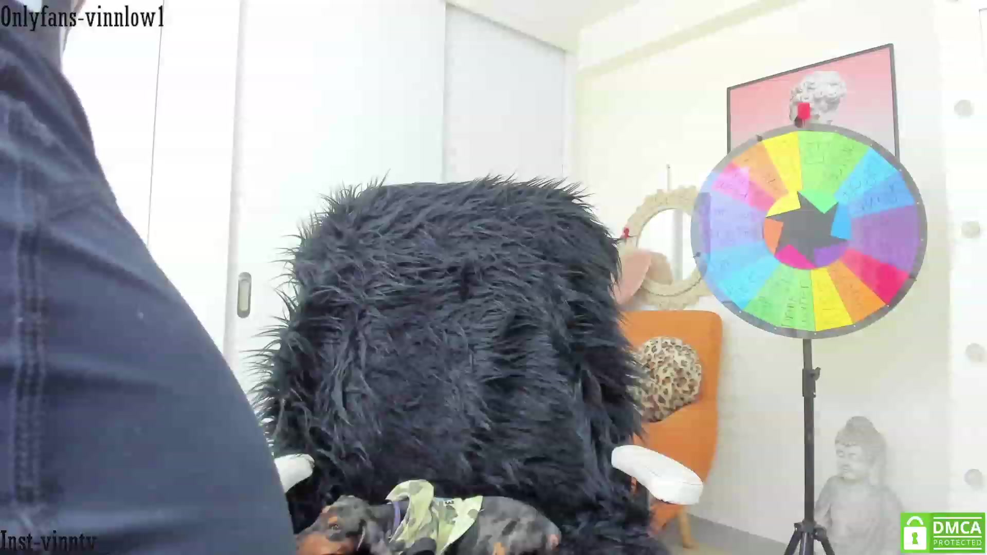 Gallery image thumbnail from Vinnlow's myfreecams stream on, 12/26/2022, 22:57 image 11 of 20