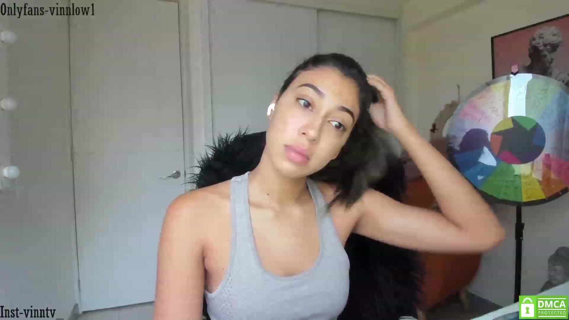 Gallery image thumbnail from Vinnlow's myfreecams stream on, 12/26/2022, 22:57 image 6 of 20