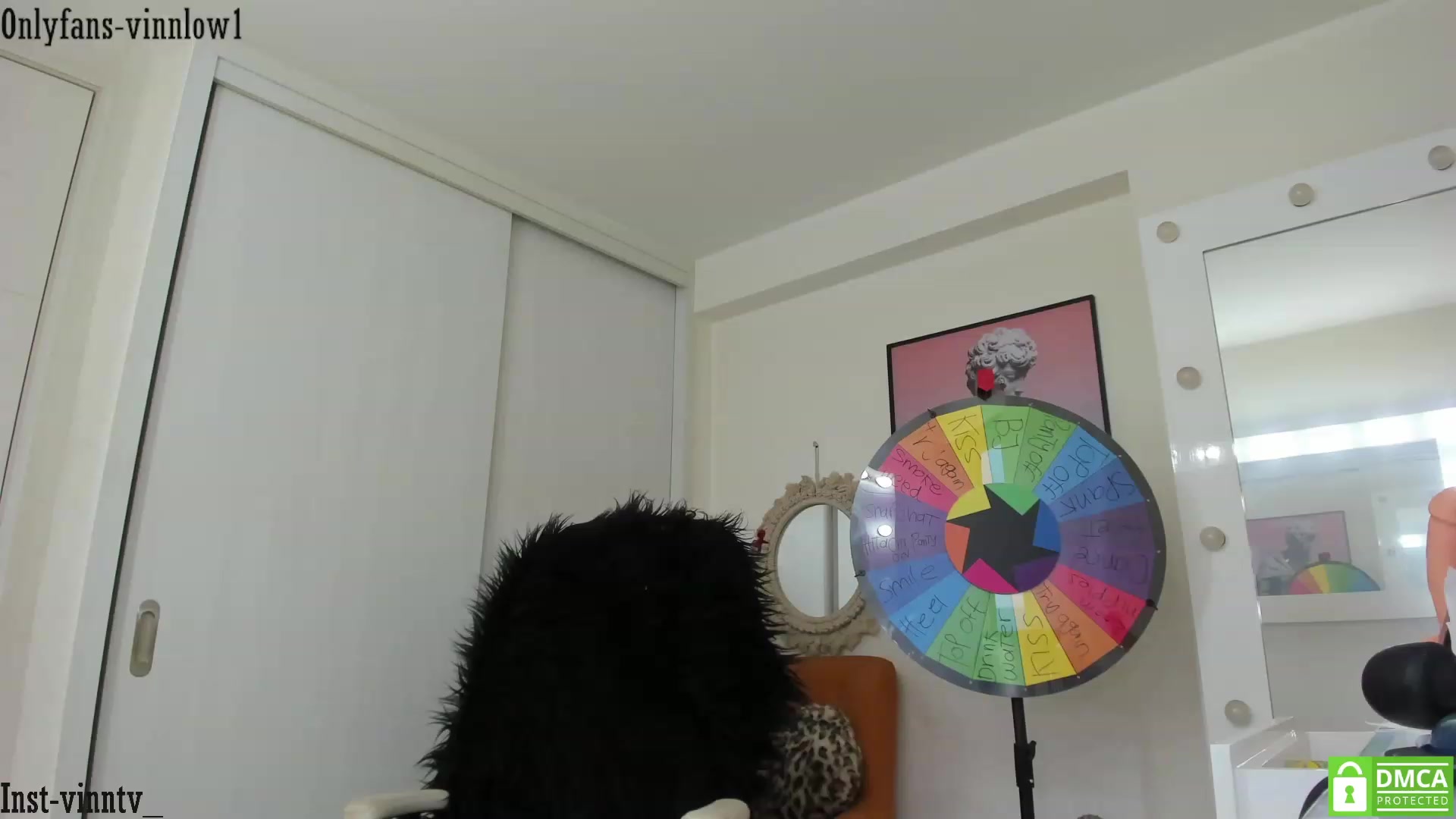 Gallery image thumbnail from Vinnlow's myfreecams stream on, 01/01/2023, 22:50 image 17 of 20