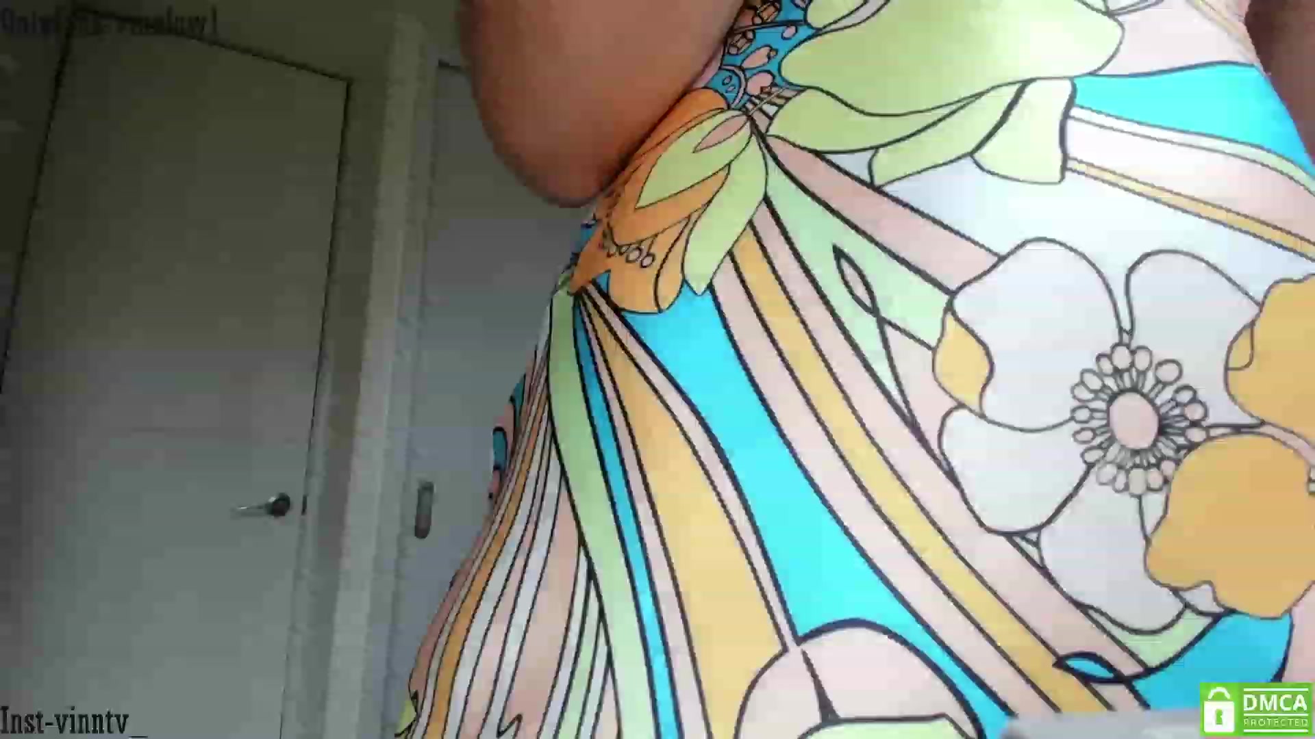 Gallery image thumbnail from Vinnlow's myfreecams stream on, 01/08/2023, 14:45 image 5 of 20